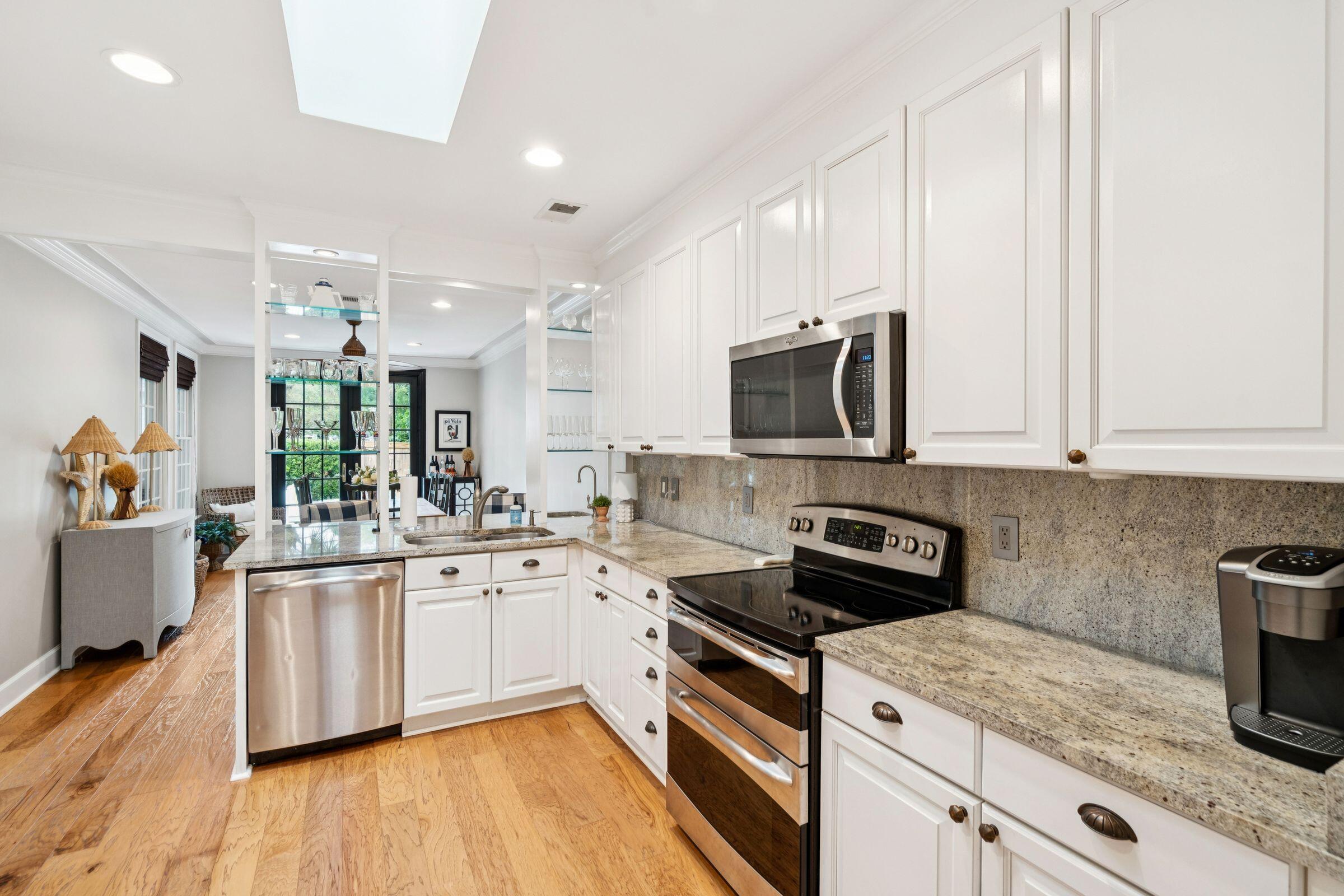 Mount Pleasant, South Carolina, 29464, United States, 3 Bedrooms Bedrooms, ,2 BathroomsBathrooms,Residential,For Sale,1979590