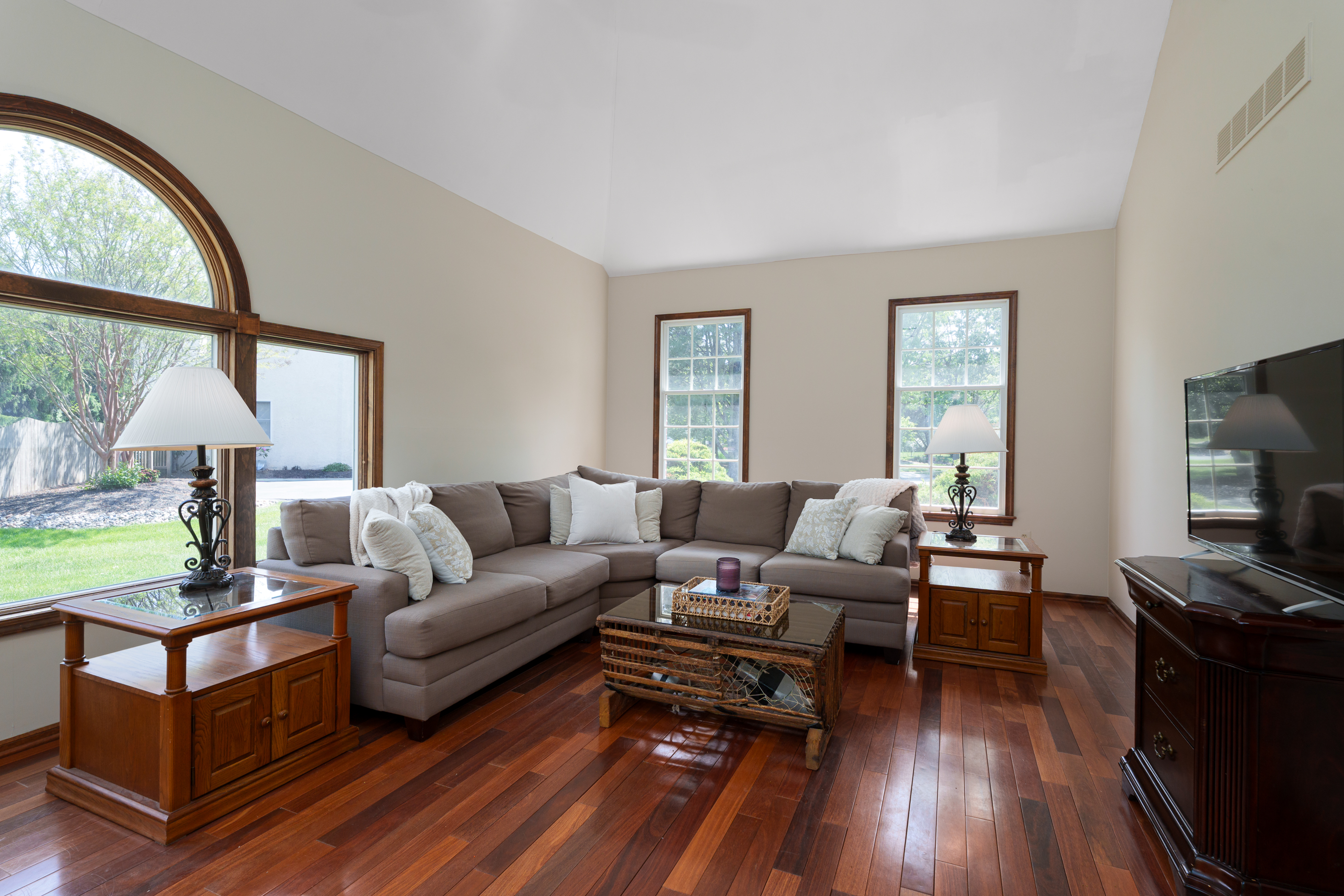  Stately West Windsor Home Near Princeton - 物件實景