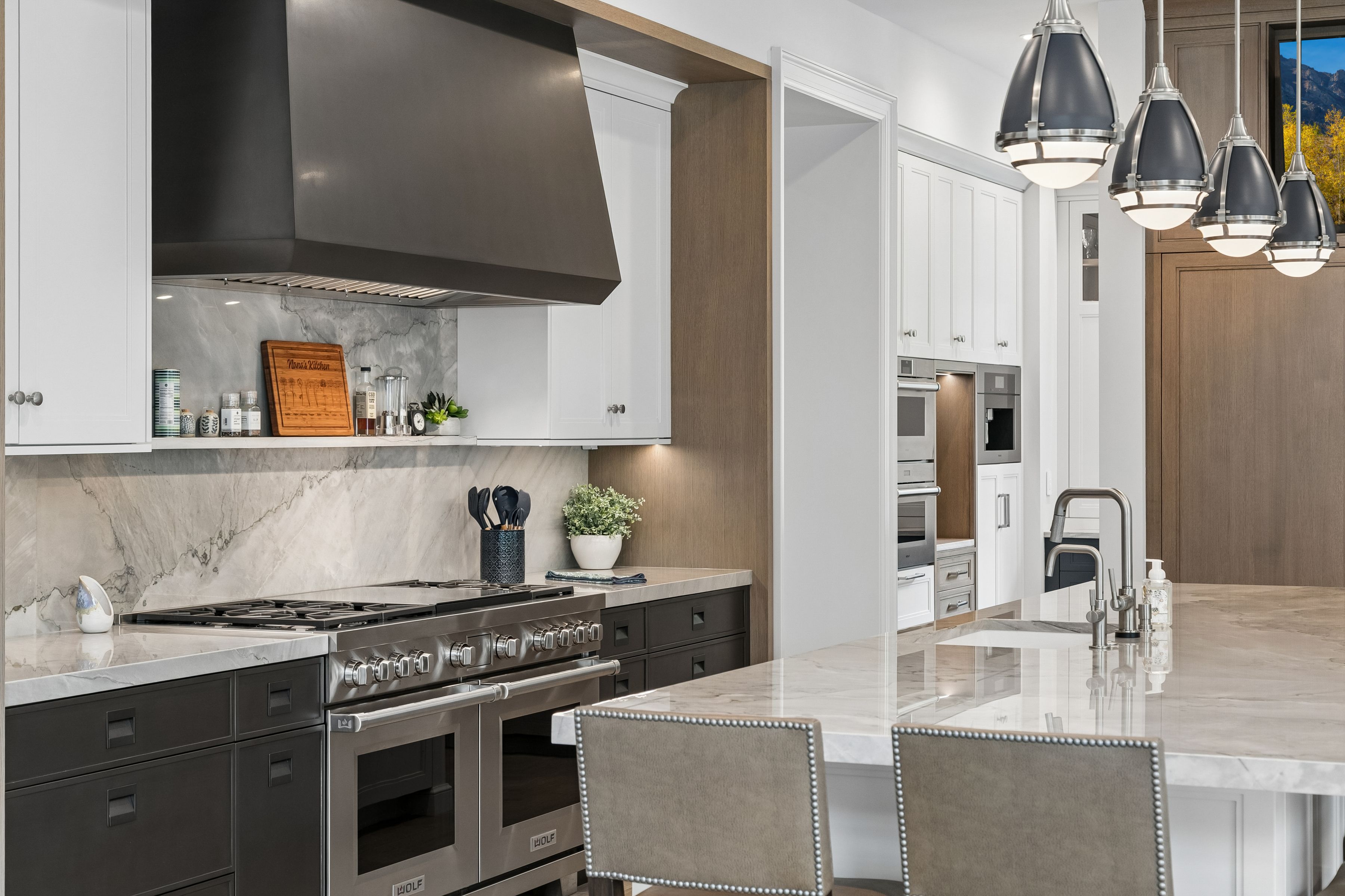  Timeless Elegance on a Private North Oaks Setting - 物件實景