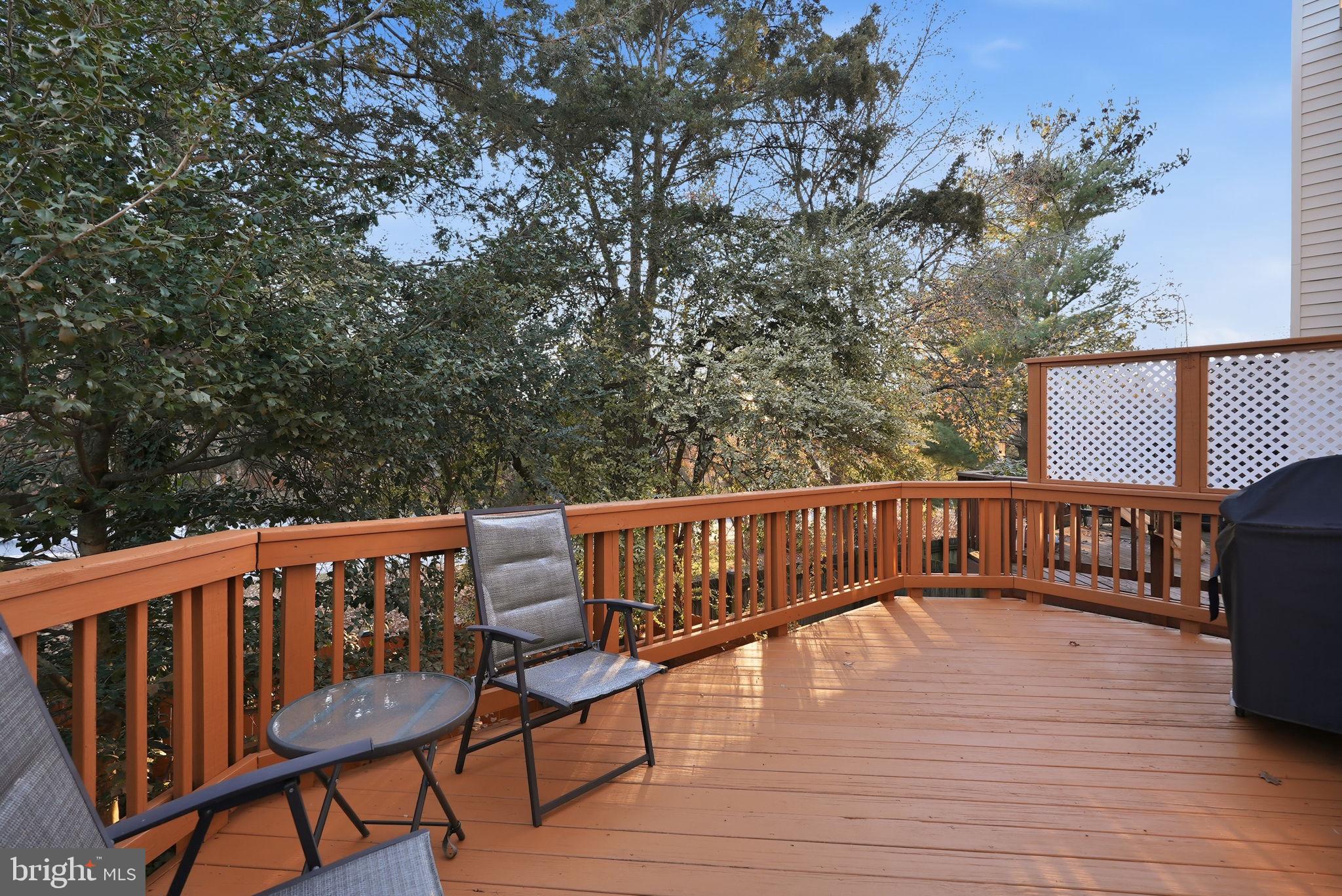 Fairfax, Virginia, 22033, United States, 2 Bedrooms Bedrooms, ,4 BathroomsBathrooms,Residential,For Sale,2001476