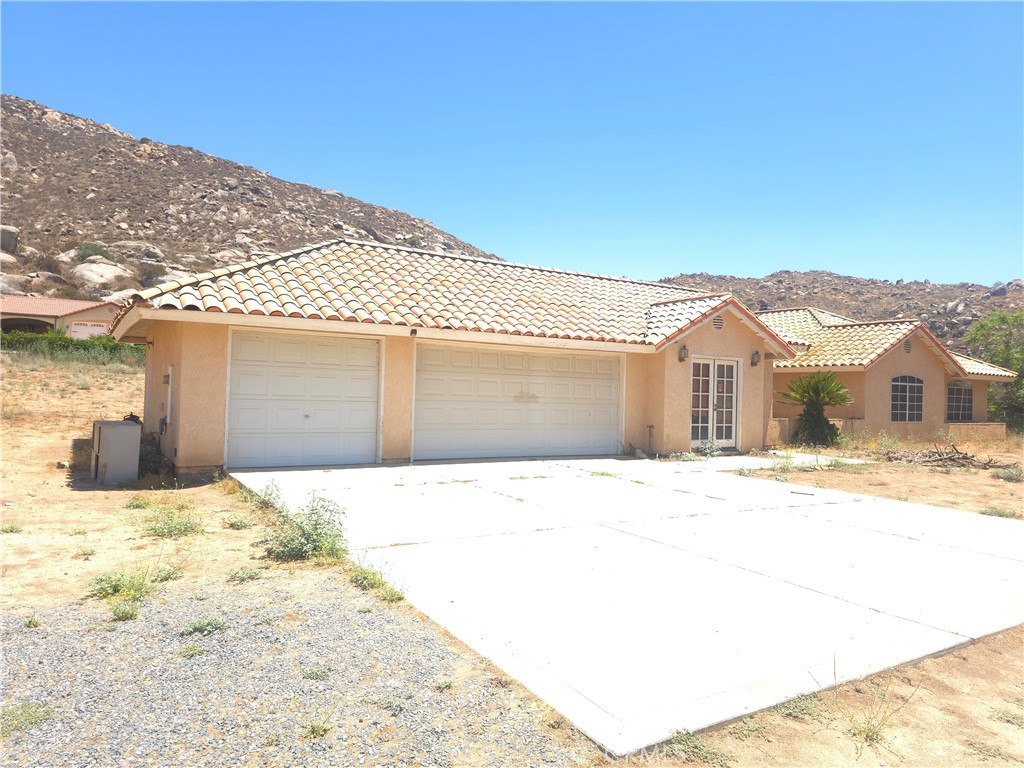 Hemet, California, 92545, United States, 4 Bedrooms Bedrooms, ,3 BathroomsBathrooms,Residential,For Sale,1915367