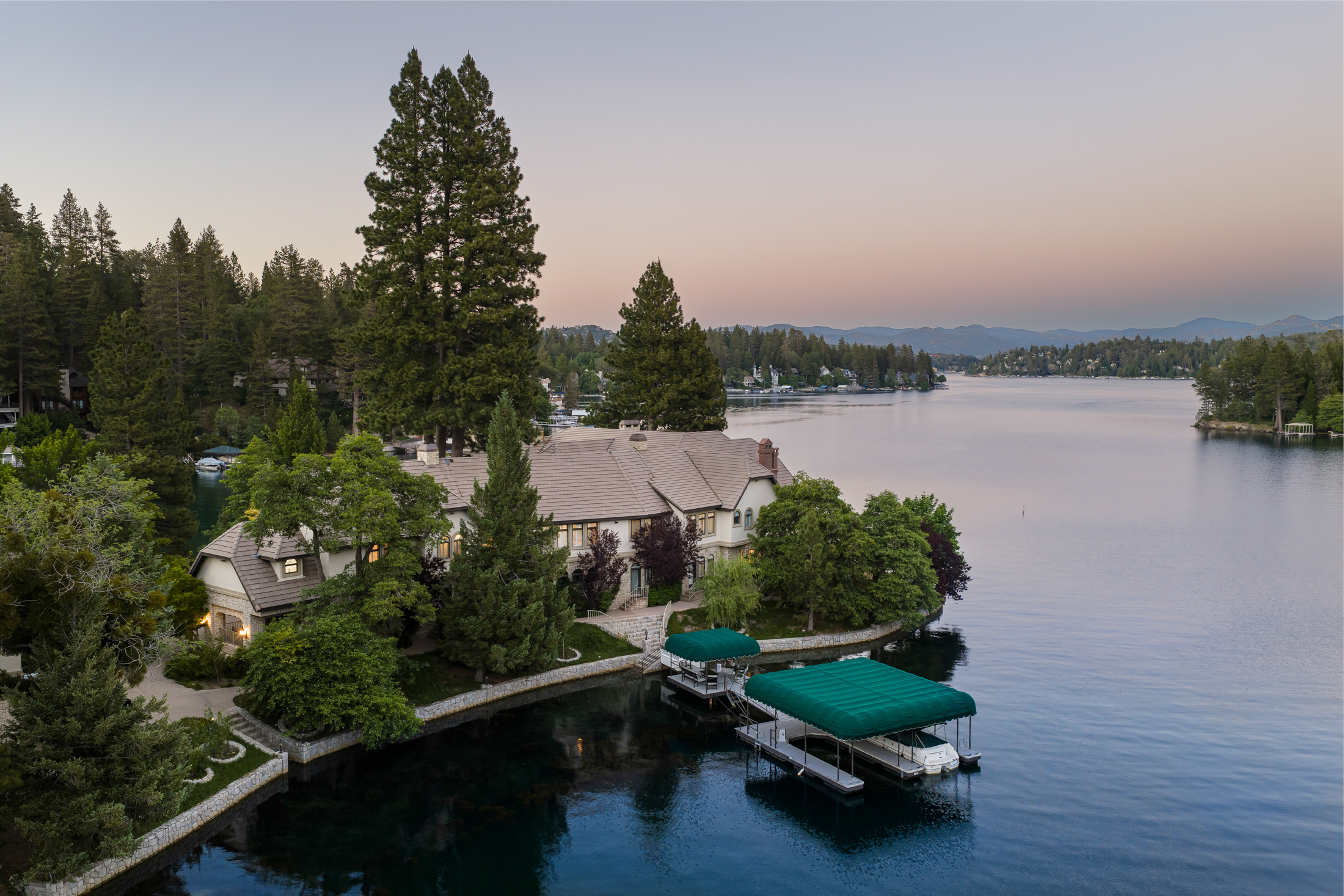  177 Shorewood Drive, Lake Arrowhead, CA 92352 - 物件實景