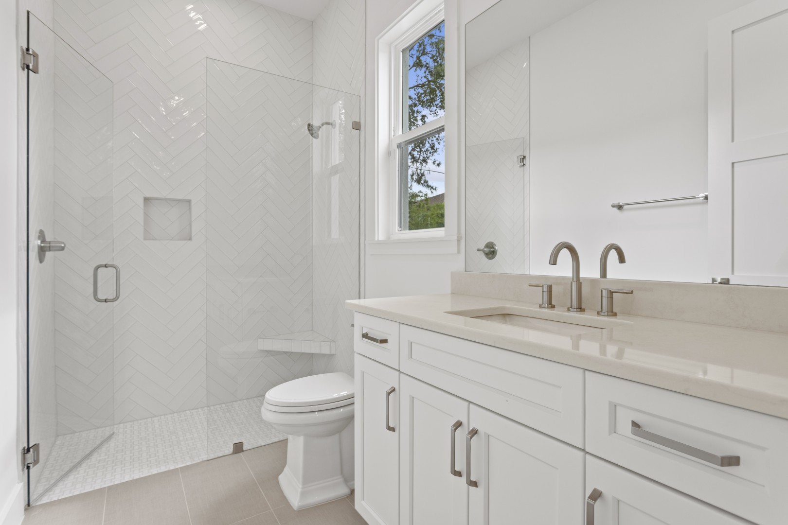 Tampa, Florida, 33611, United States, 6 Bedrooms Bedrooms, ,6 BathroomsBathrooms,Residential,For Sale,1981634