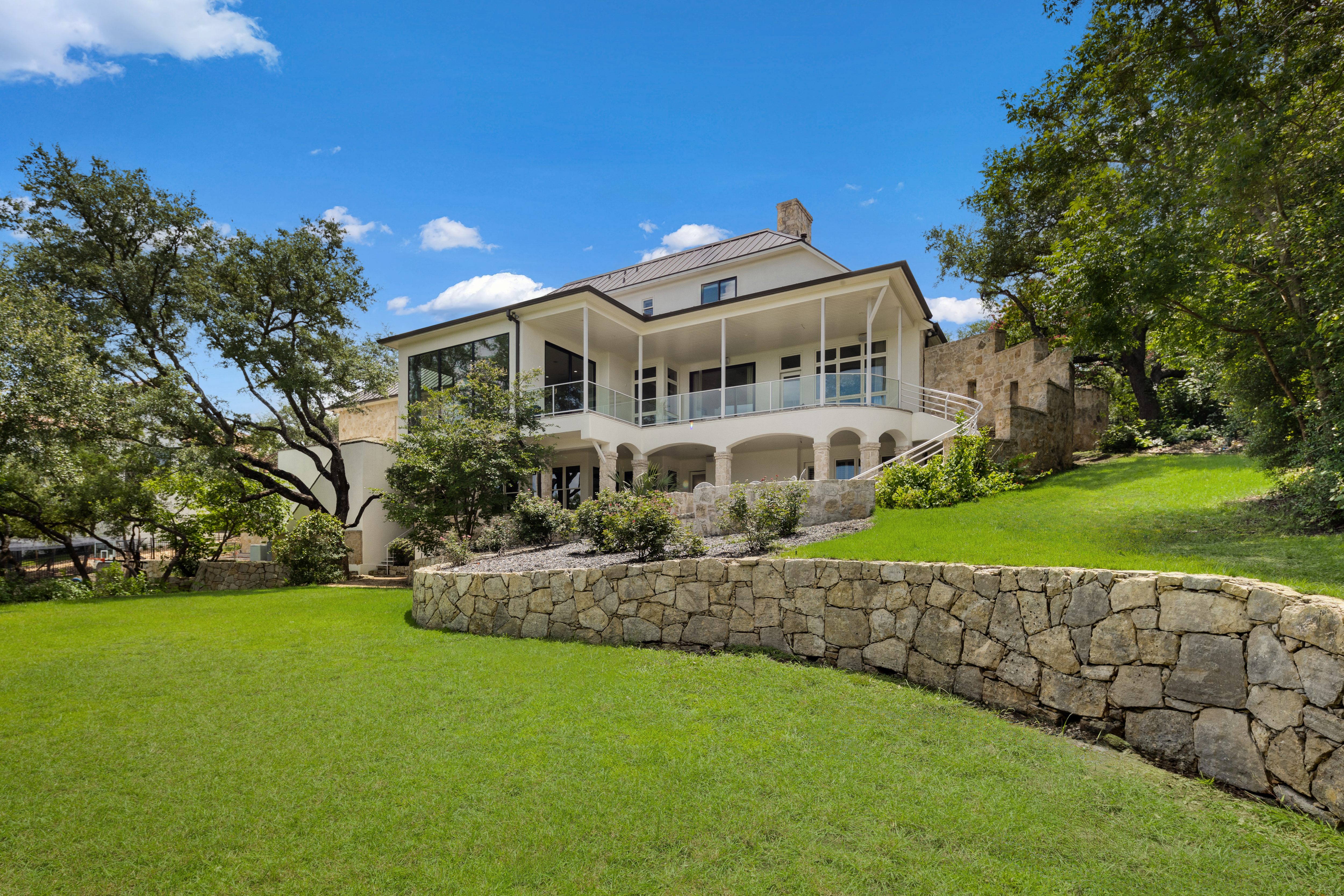  Luxury Living on Nearly an Acre in The Dominion - 物件實景