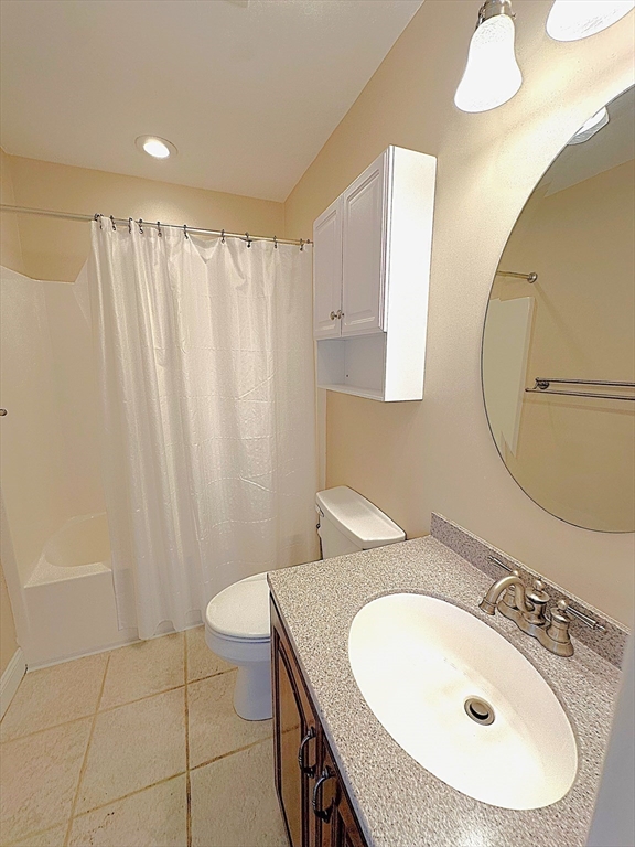 Norwood, Massachusetts, 02062, United States, 2 Bedrooms Bedrooms, ,2 BathroomsBathrooms,Residential,For Sale,1989094