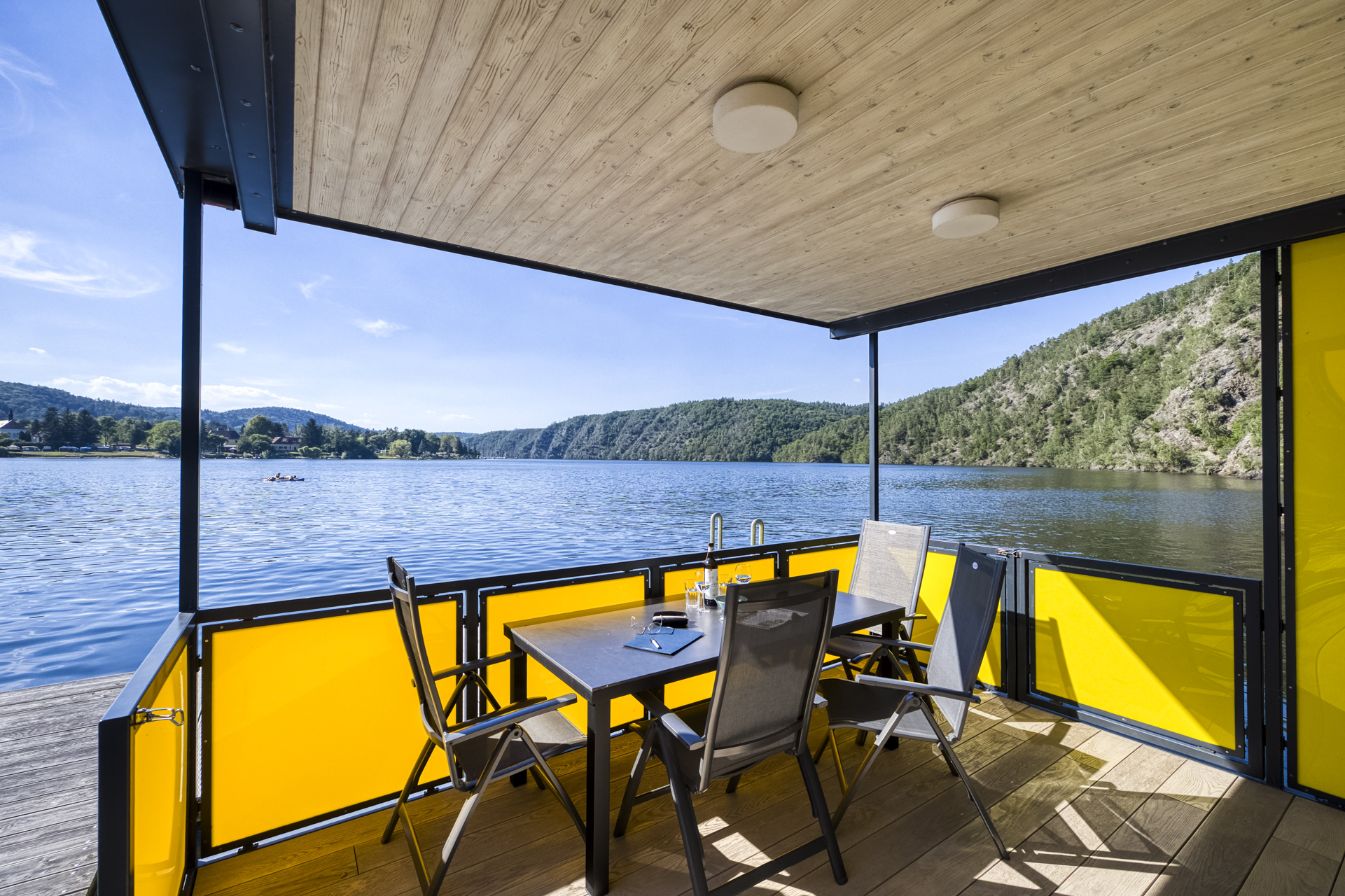  2-bedroom Houseboat - 物件實景