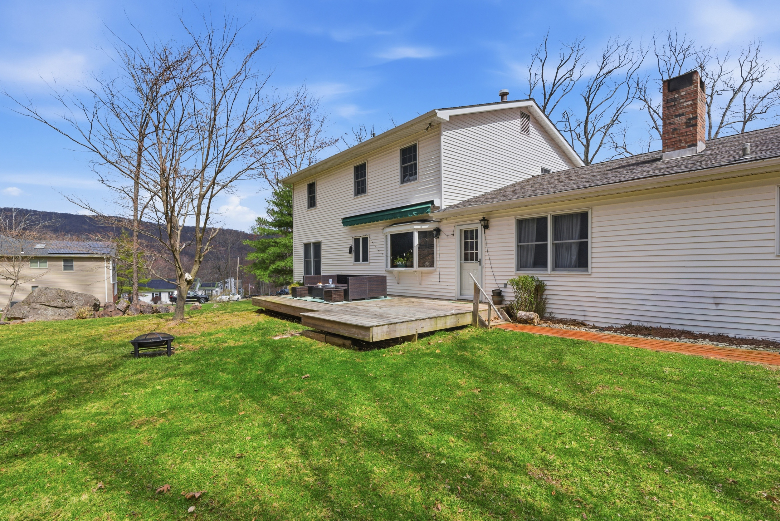  Buckberg Mountain Colonial - 物件實景