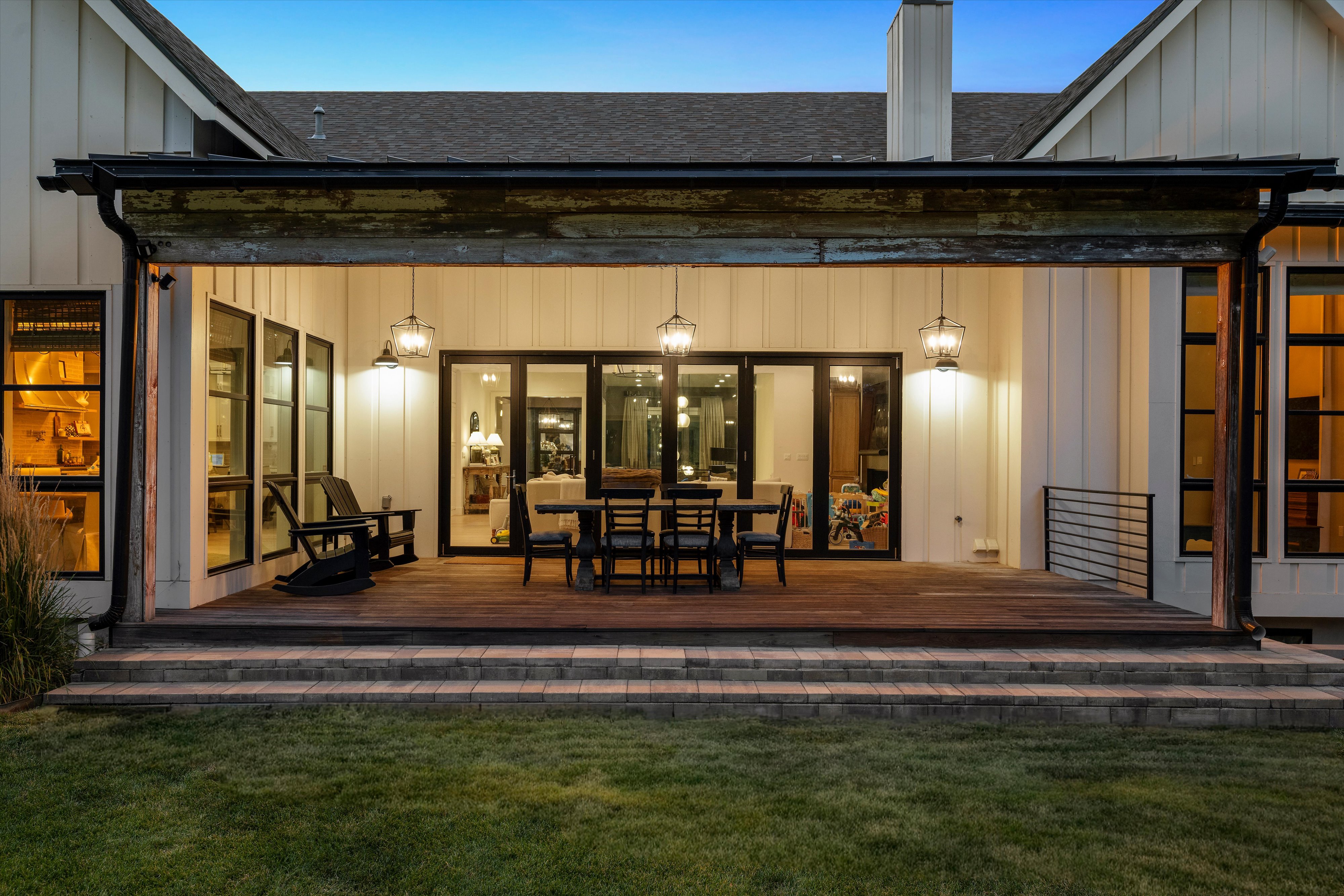  Modern Cherry Hills Masterpiece: Rare Main-Floor Luxury - 物件實景
