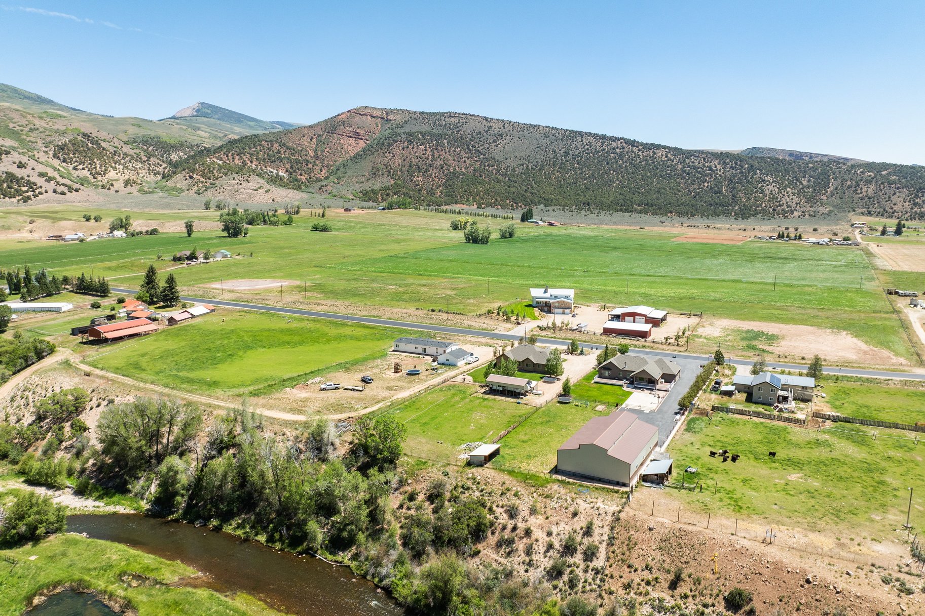  4,000+ SF Home, 1 Acre, Duchesne River Fly Fishing Easement - 物件實景
