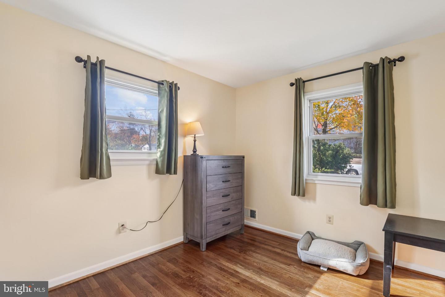 Rockville, Maryland, 20851, United States, 4 Bedrooms Bedrooms, ,2 BathroomsBathrooms,Residential,For Sale,1987492