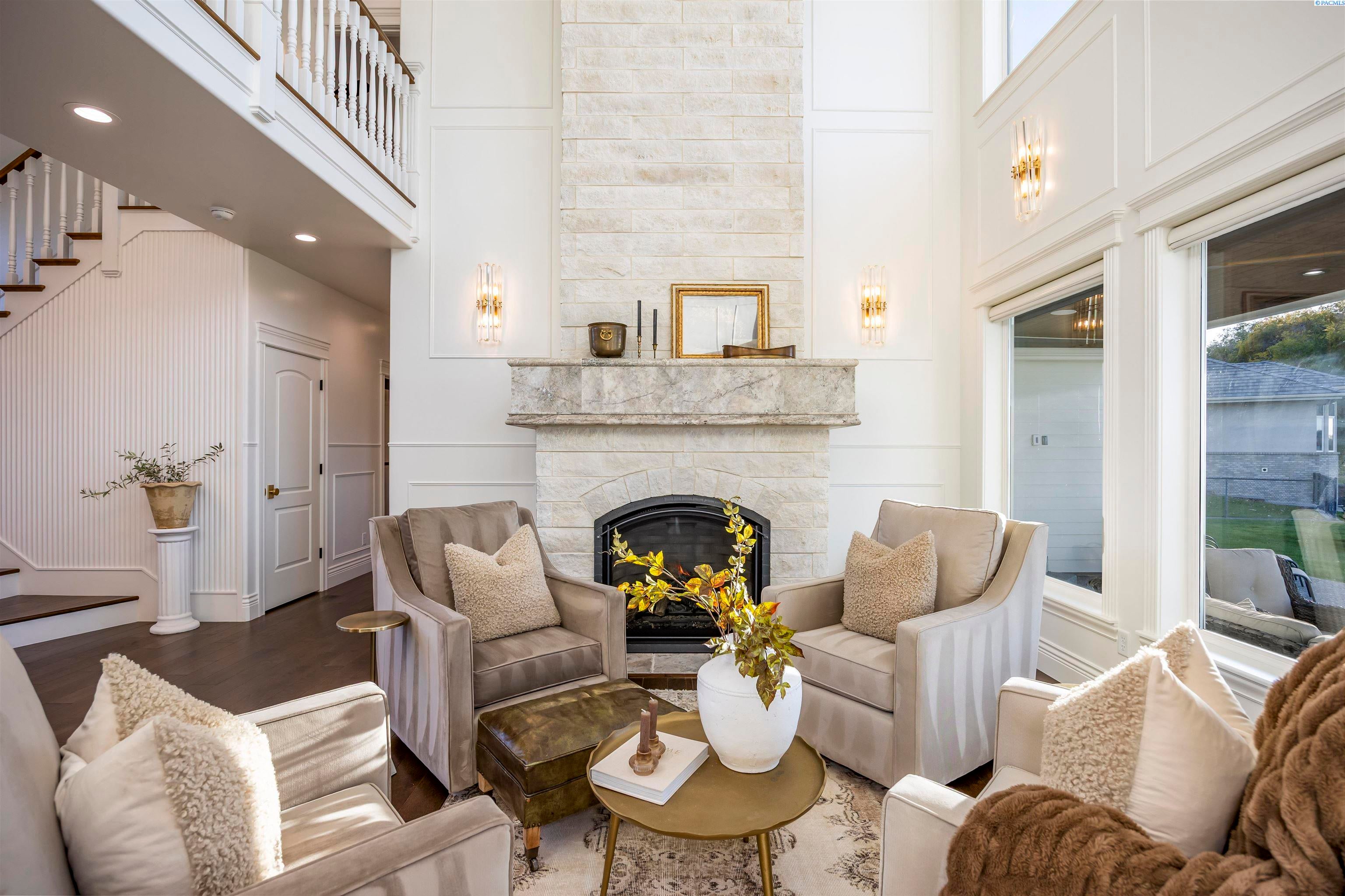 Pasco, Washington, 99301, United States, 4 Bedrooms Bedrooms, ,4 BathroomsBathrooms,Residential,For Sale,1974870