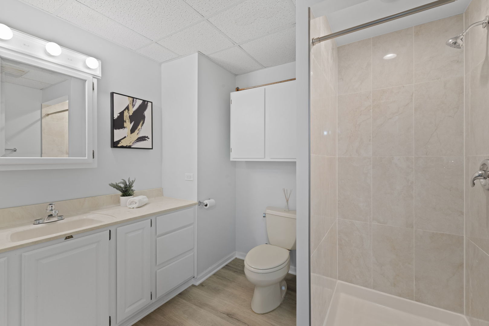 Oak Brook, Illinois, 60523, United States, 7 Bedrooms Bedrooms, ,5 BathroomsBathrooms,Residential,For Sale,1990925