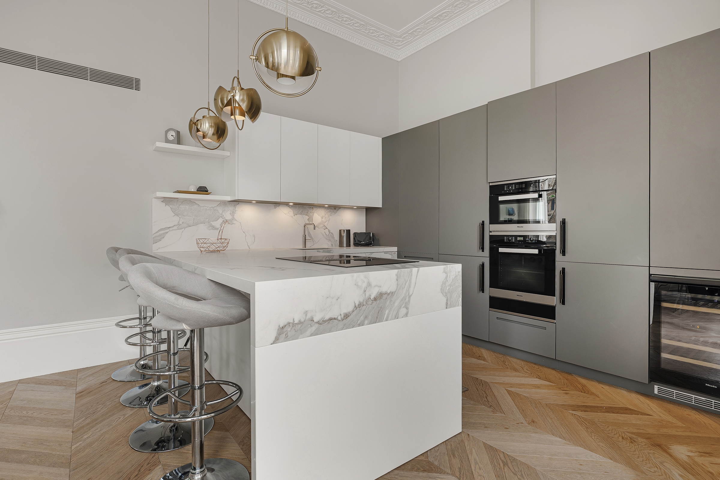  A Grand Lateral Apartment with Direct Lift Access in South Kensington - 物件實景