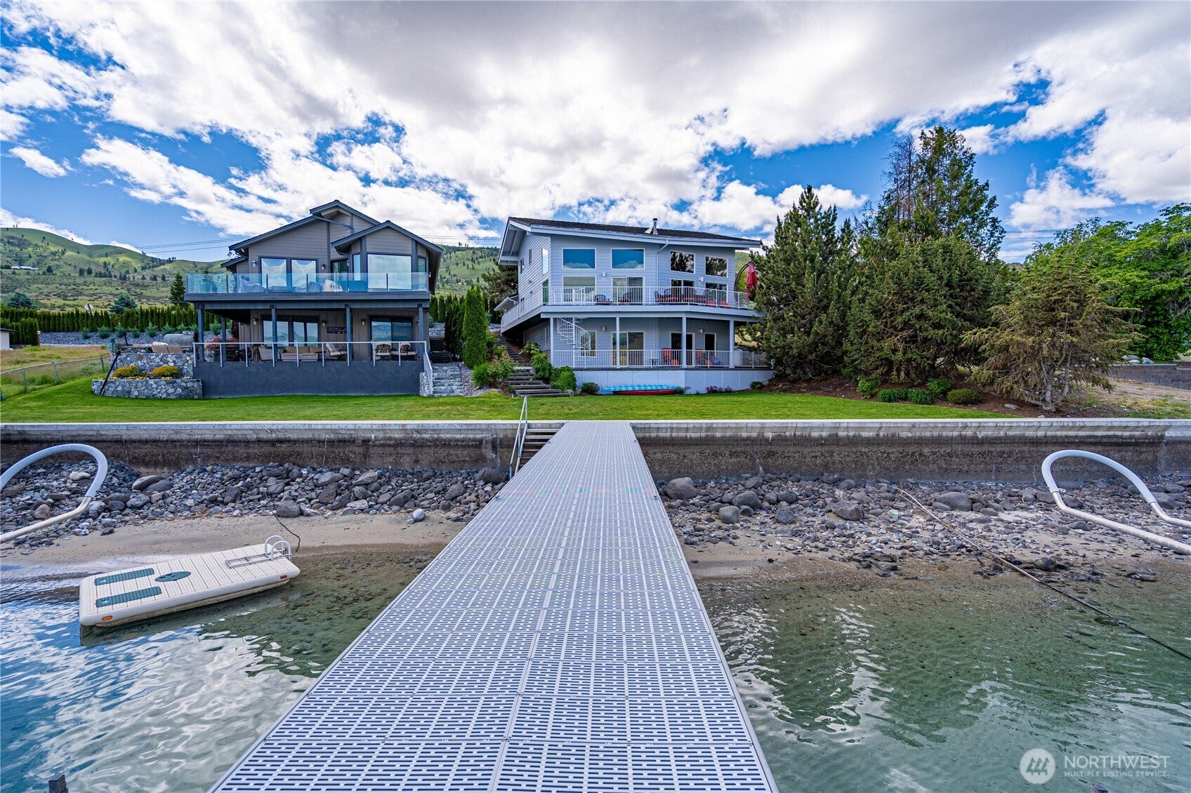 Chelan, Washington, 98816, United States, 3 Bedrooms Bedrooms, ,3 BathroomsBathrooms,Residential,For Sale,1827757