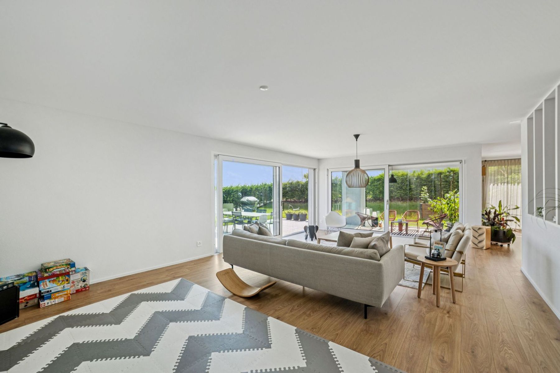  Spacious, modern villa with garden and top-of-the-range finishes - 物件實景
