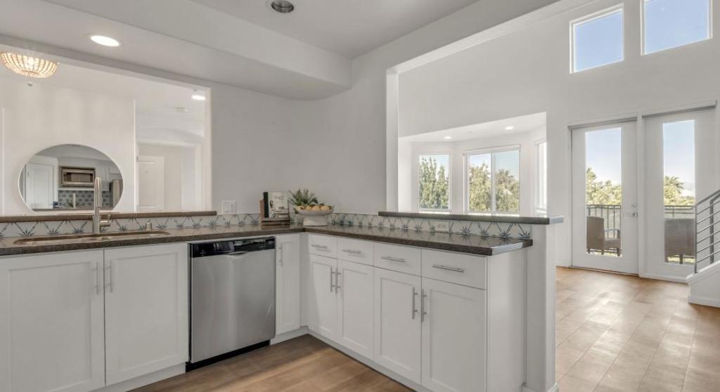 Campbell, California, 95008, United States, 3 Bedrooms Bedrooms, ,2 BathroomsBathrooms,Residential,For Sale,2040045