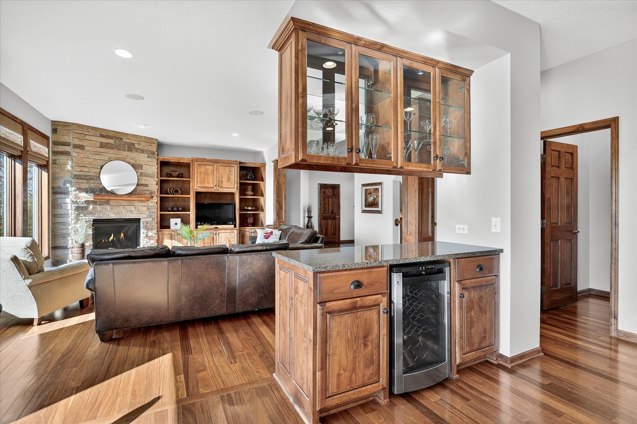 Medina, Minnesota, 55340, United States, 5 Bedrooms Bedrooms, ,3 BathroomsBathrooms,Residential,For Sale,1989034