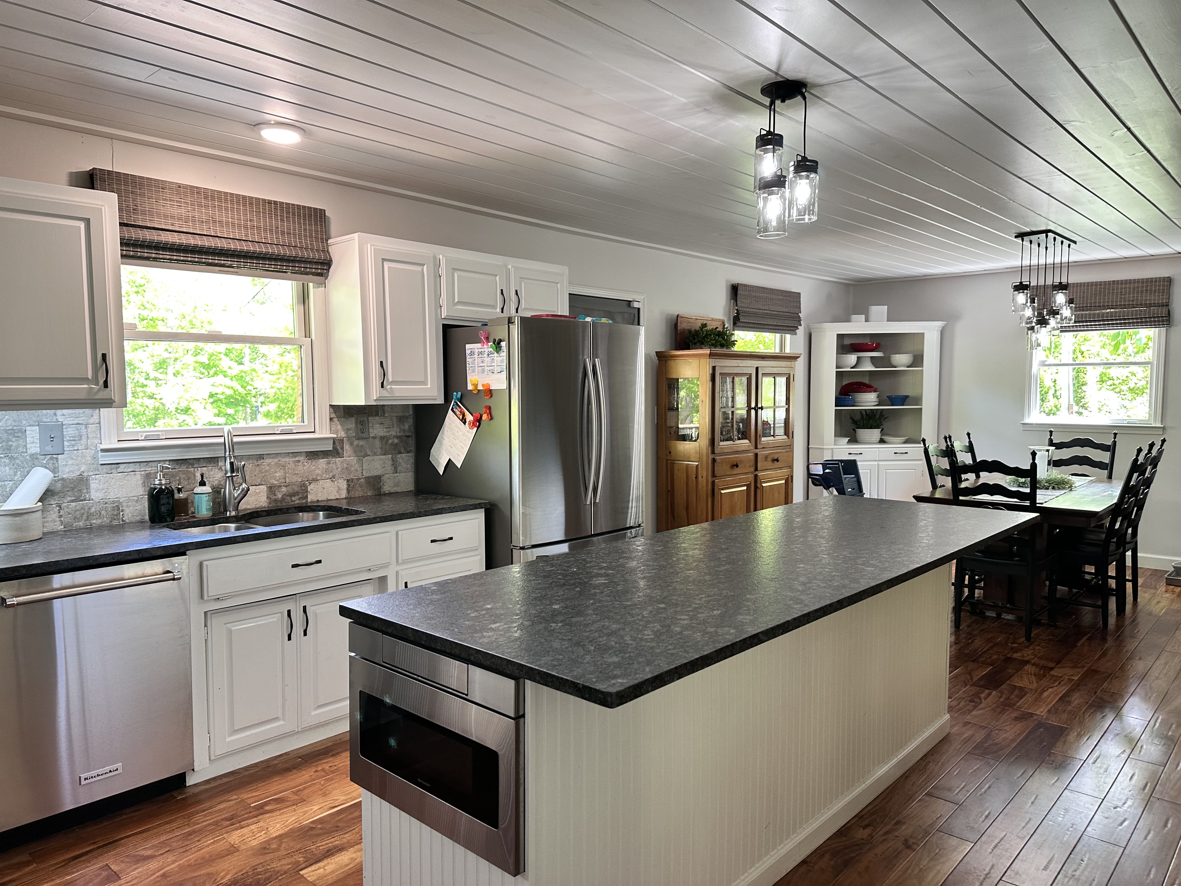 Shepherdsville, Kentucky, 40165, United States, 3 Bedrooms Bedrooms, ,2 BathroomsBathrooms,Residential,For Sale,1944660