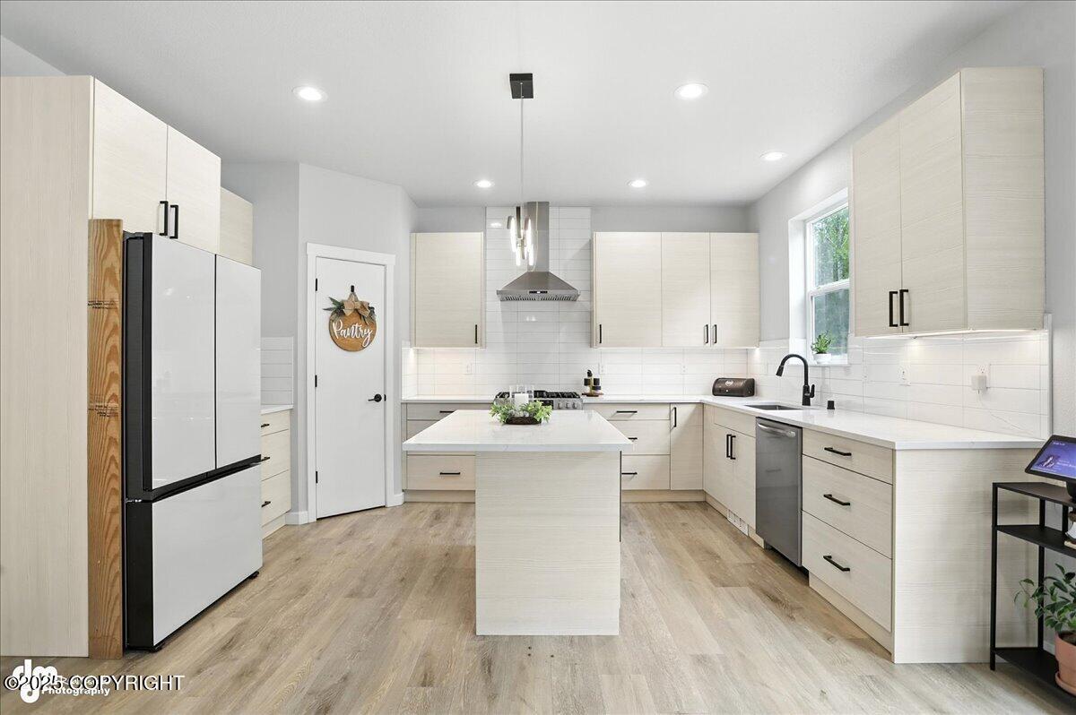 Palmer, Alaska, 99645, United States, 3 Bedrooms Bedrooms, ,3 BathroomsBathrooms,Residential,For Sale,1974146