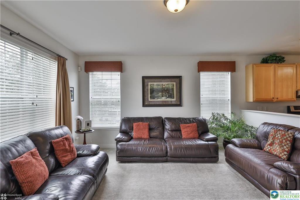 Easton, Pennsylvania, 18040, United States, 4 Bedrooms Bedrooms, ,3 BathroomsBathrooms,Residential,For Sale,1984149