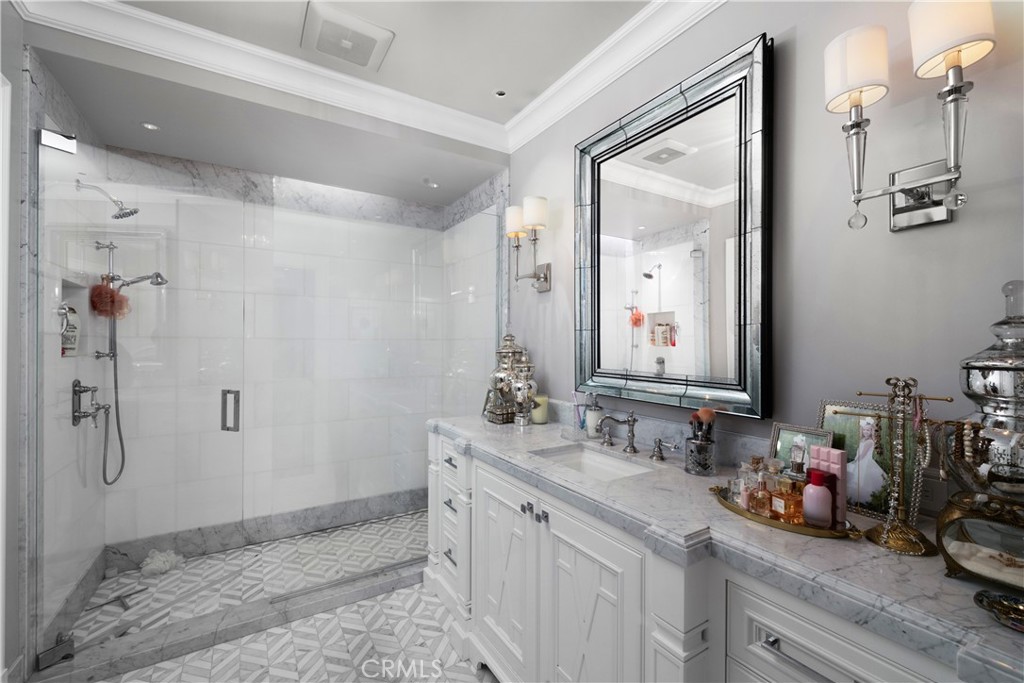 Glendora, California, 91741, United States, 6 Bedrooms Bedrooms, ,6 BathroomsBathrooms,Residential,For Sale,1987955