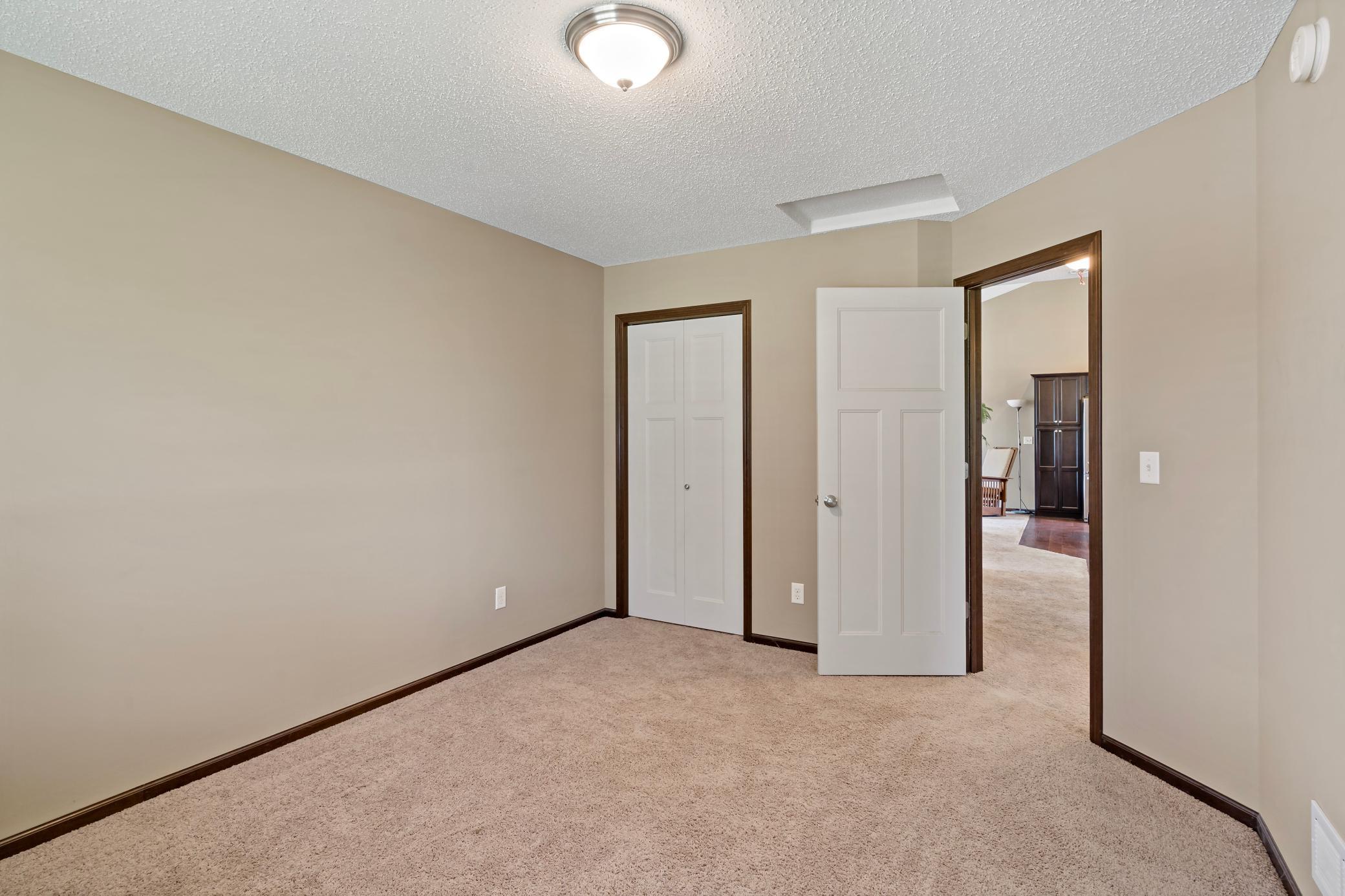 Shakopee, Minnesota, 55379, United States, 5 Bedrooms Bedrooms, ,2 BathroomsBathrooms,Residential,For Sale,1918771