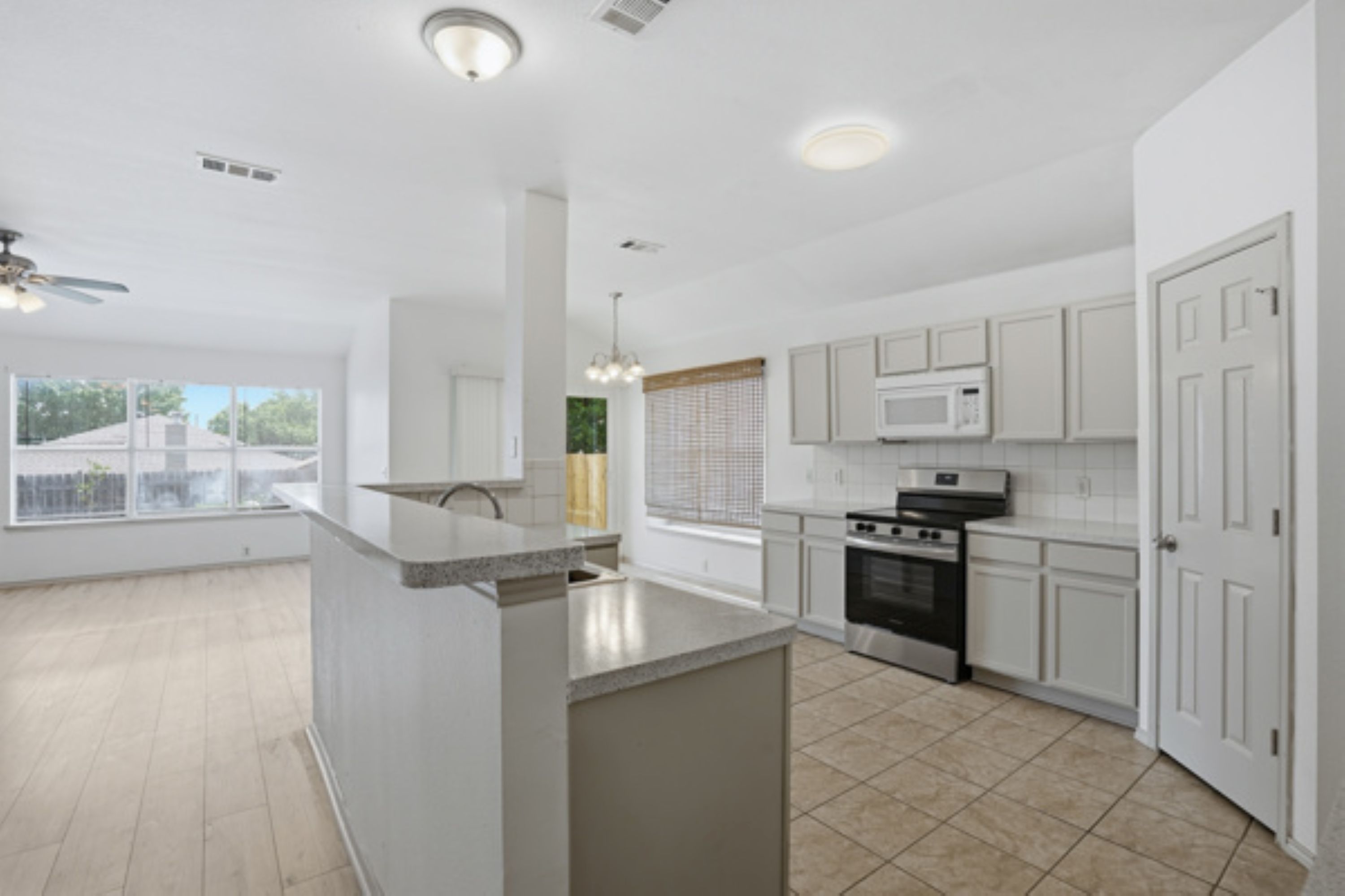  8424 Horse Whisper Lane, Fort Worth, TX, 76131 - 物件實景