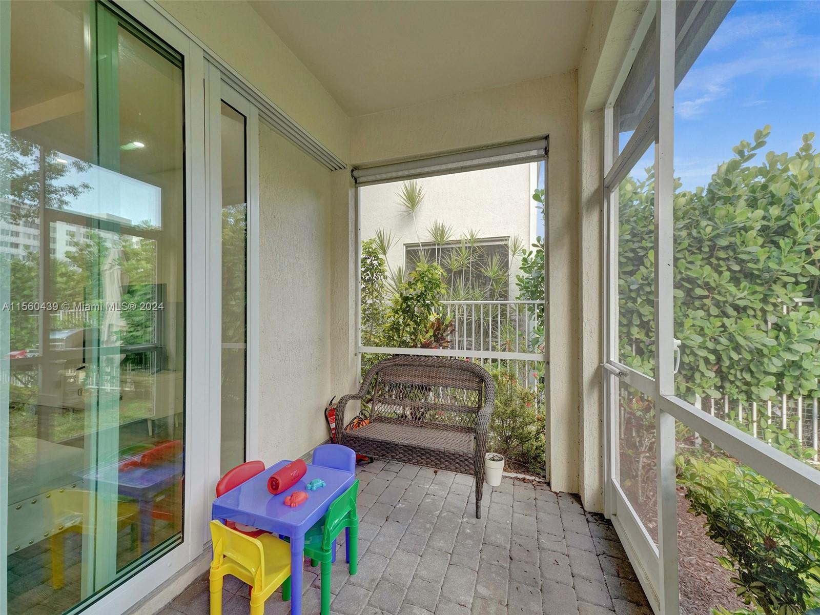 4334 Large Leaf Ln, Hollywood, Florida, 33021, United States, 6 Bedrooms Bedrooms, ,4 BathroomsBathrooms,Residential,For Sale,4334 Large Leaf Ln,1500872