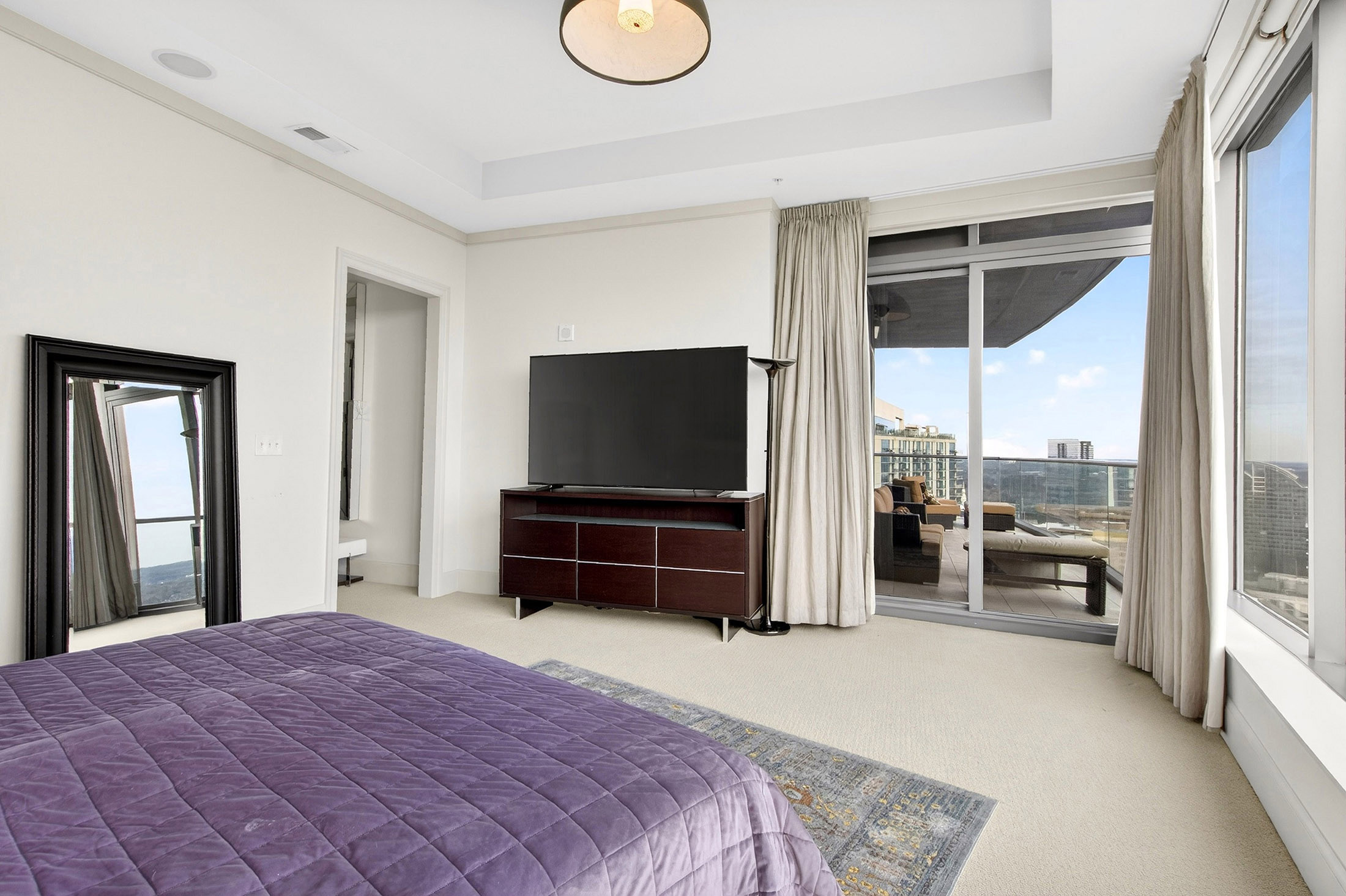  Stunning Luxury Condo, Perched on the 29th Floor - 物件實景