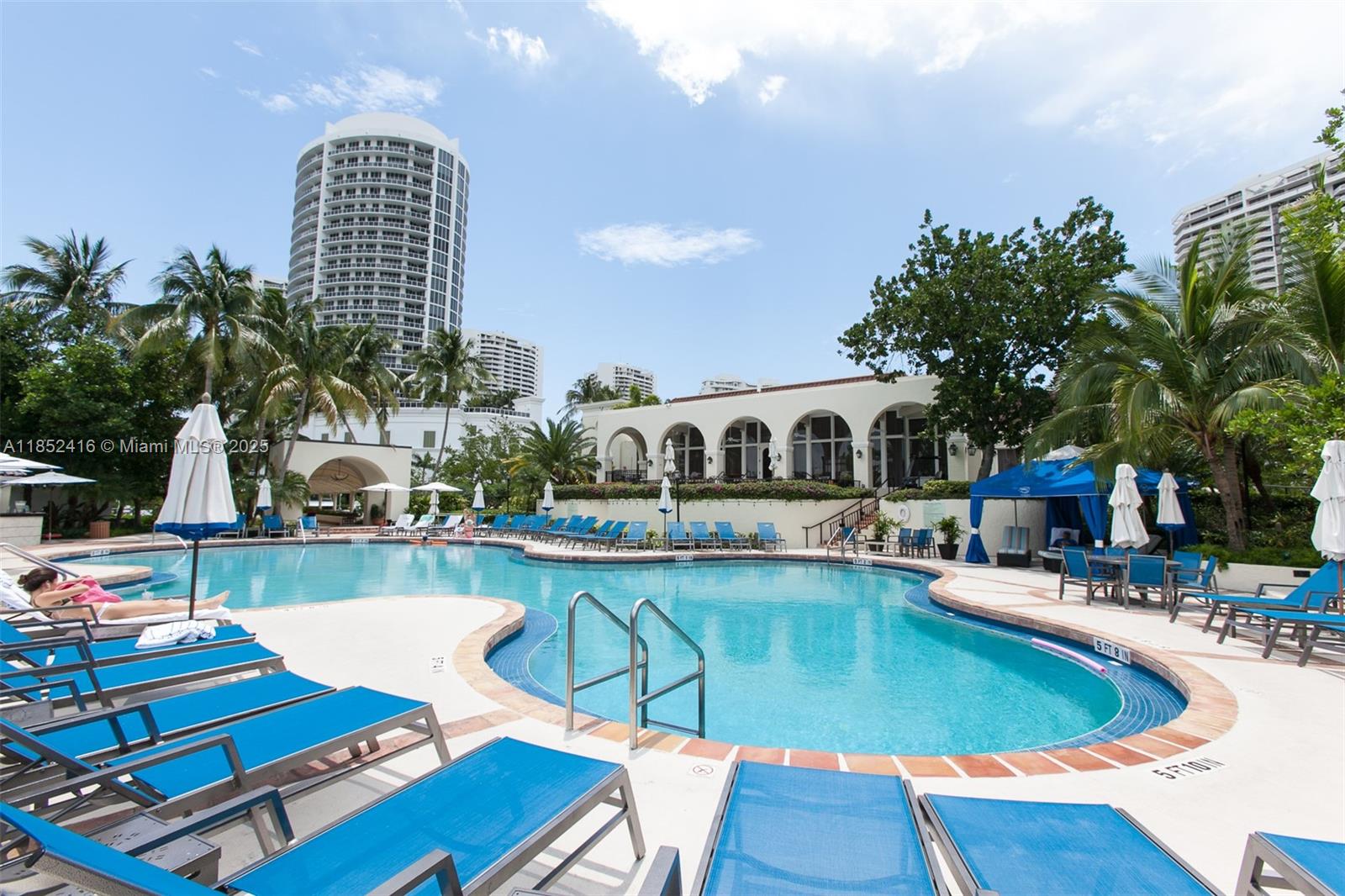 Aventura, Florida, 33160, United States, 2 Bedrooms Bedrooms, ,2 BathroomsBathrooms,Residential,For Sale,1908506