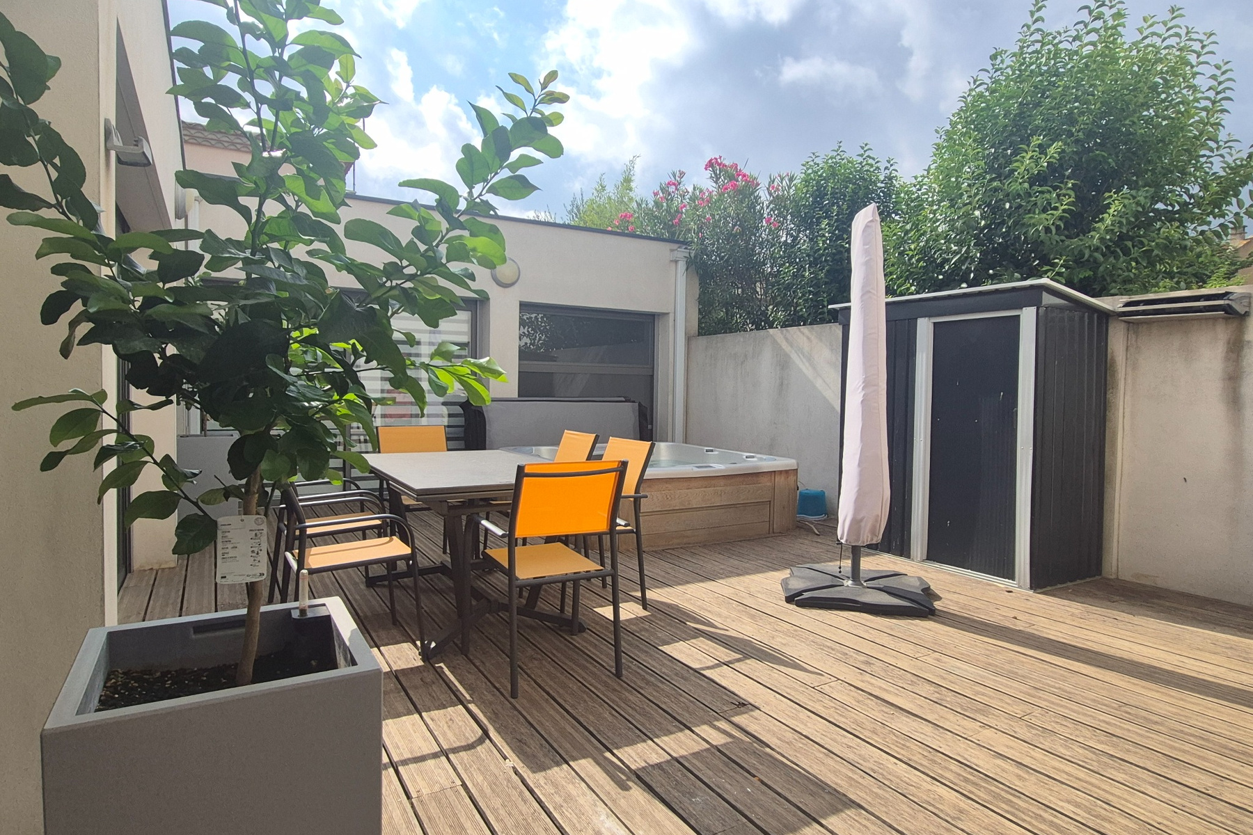 Unique – Narbonne house (200 m²) – 6 bedrooms, living room opening onto a patio… - 物件實景