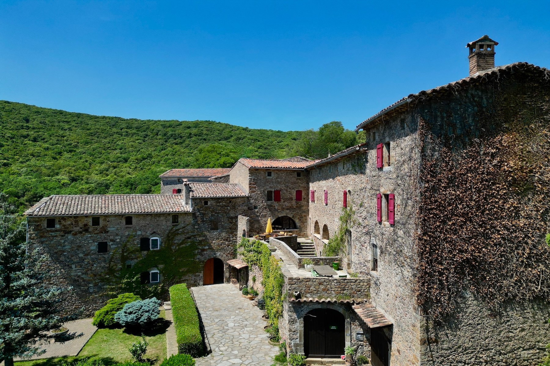  Exceptional 20-hectare estate – A true hamlet in a dominant position - 物件實景