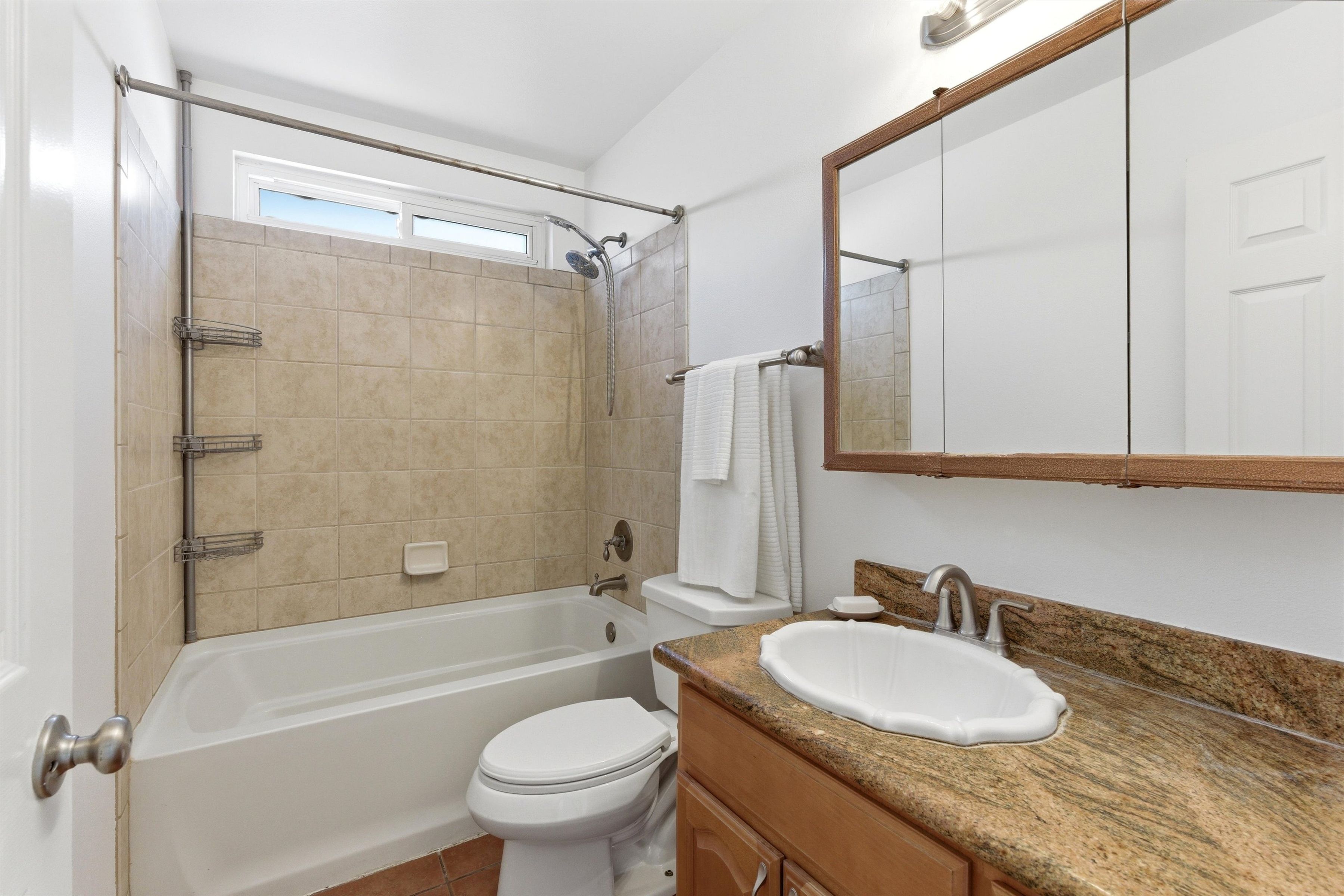  1015 East Spazier Avenue, Unit 205 - 物件實景