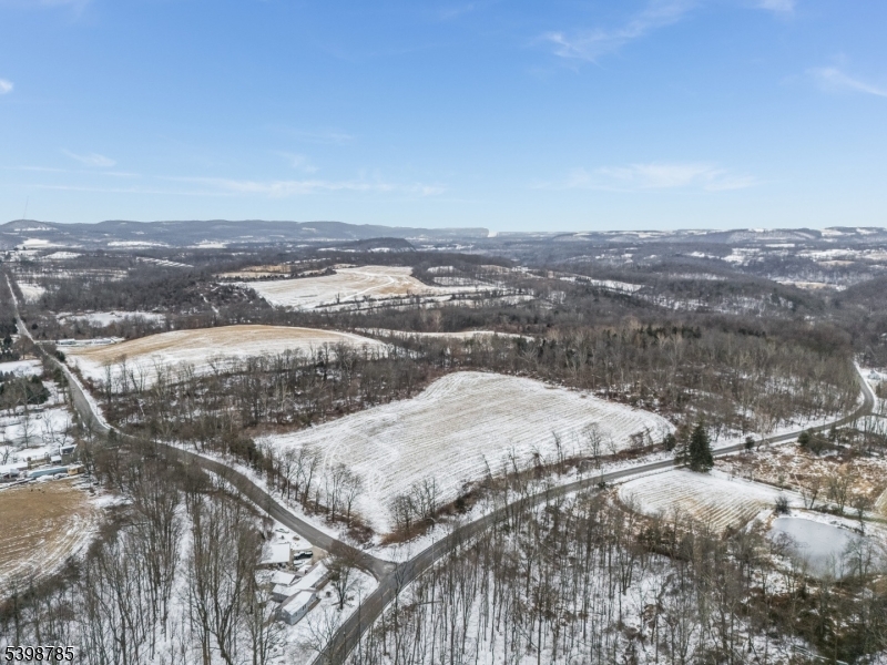 Columbia, New Jersey, 07832, United States, 3 Bedrooms Bedrooms, ,1 BathroomBathrooms,Residential,For Sale,2006110