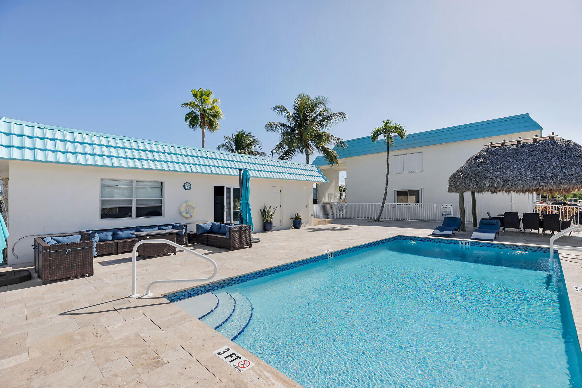 MARATHON, Florida, 33050, United States, 2 Bedrooms Bedrooms, ,2 BathroomsBathrooms,Residential,For Sale,1991254