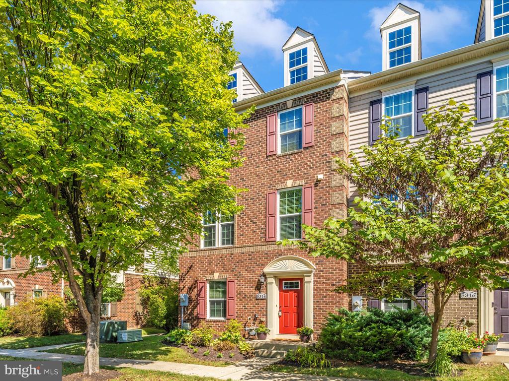 Greenbelt, Maryland, 20770, United States, 3 Bedrooms Bedrooms, ,4 BathroomsBathrooms,Residential,For Sale,2001496