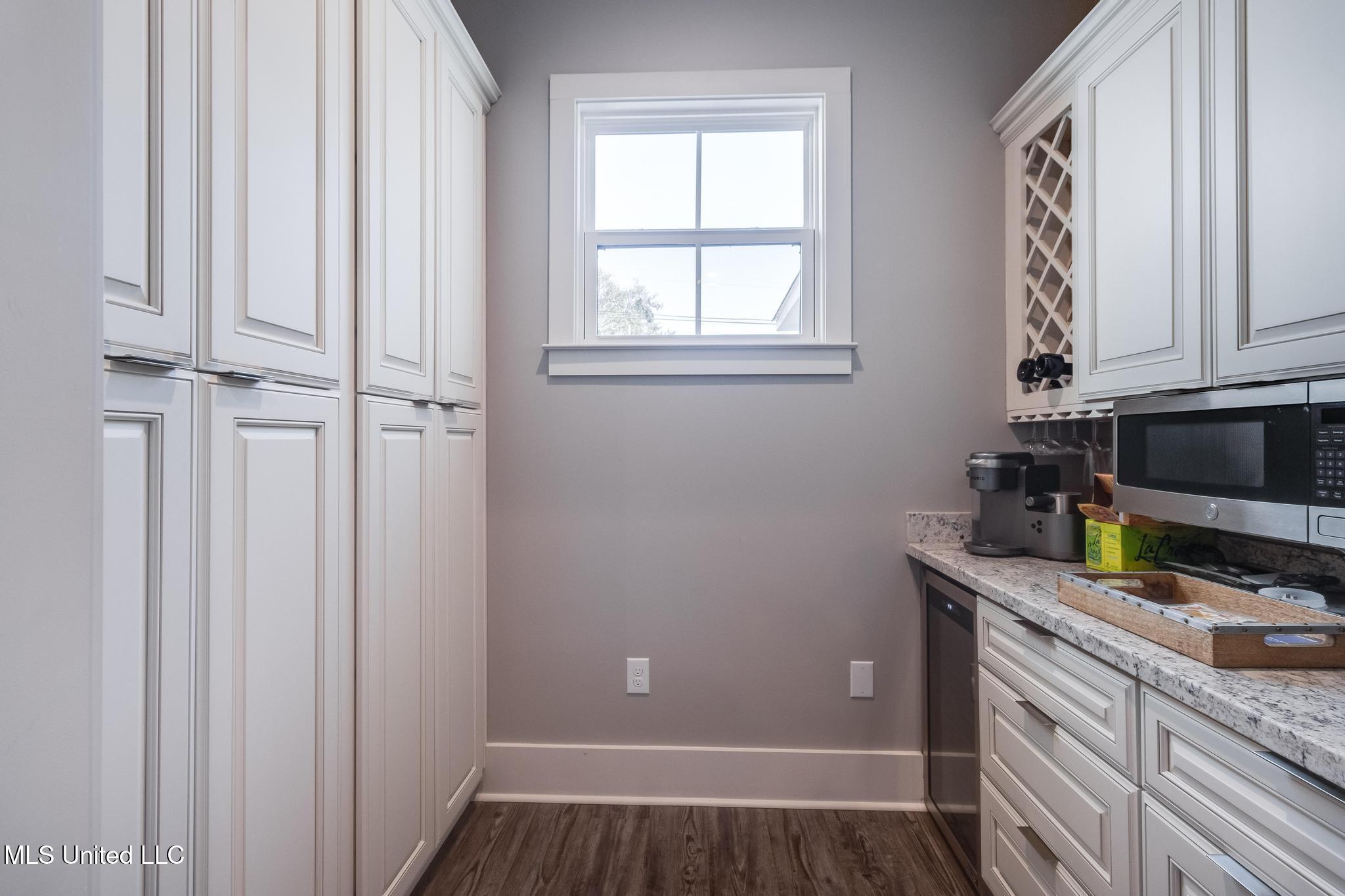 Long Beach, Mississippi, 39560, United States, 3 Bedrooms Bedrooms, ,2 BathroomsBathrooms,Residential,For Sale,1968810