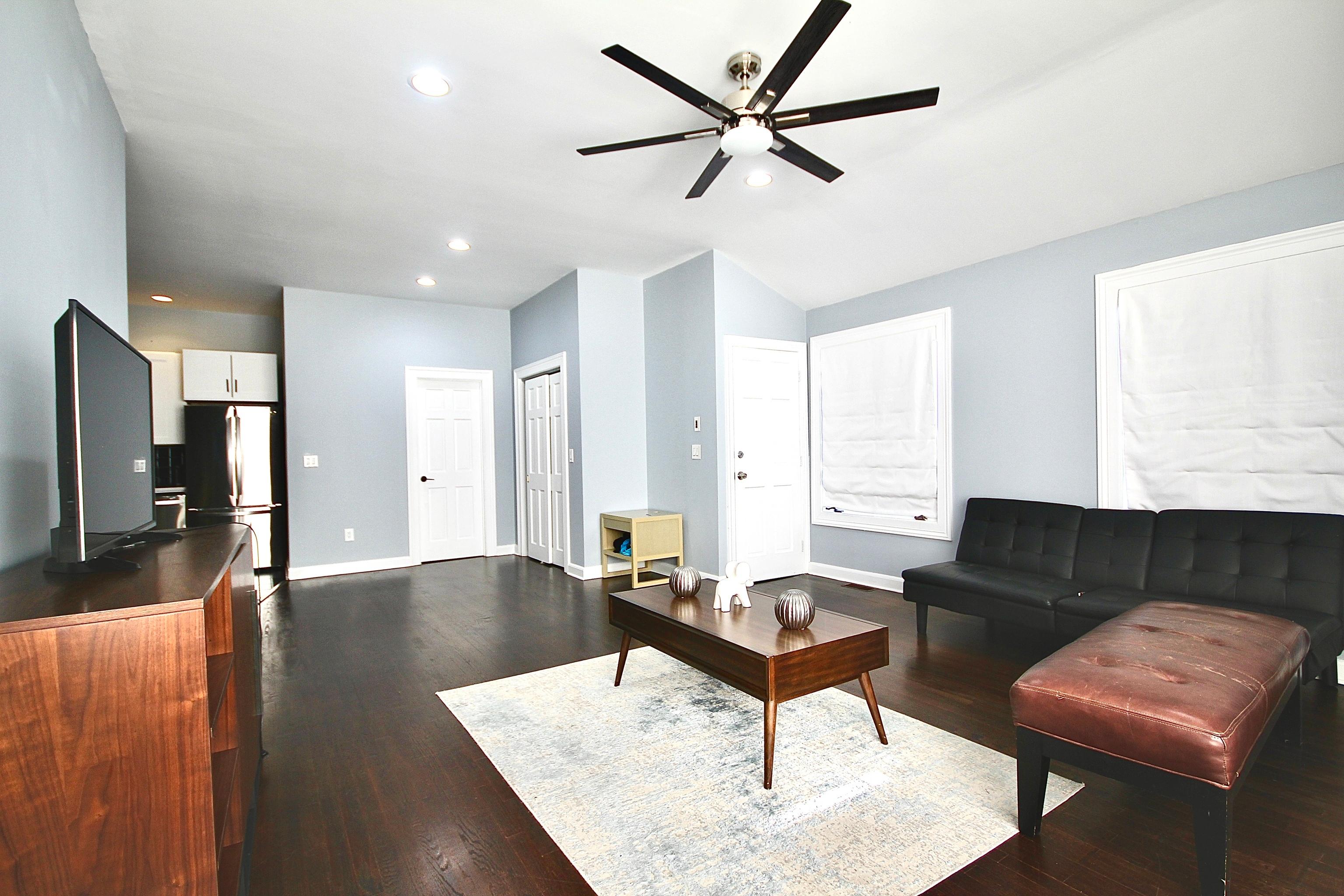 Norwalk, Connecticut, 06850, United States, 7 Bedrooms Bedrooms, ,6 BathroomsBathrooms,Residential,For Sale,1987442