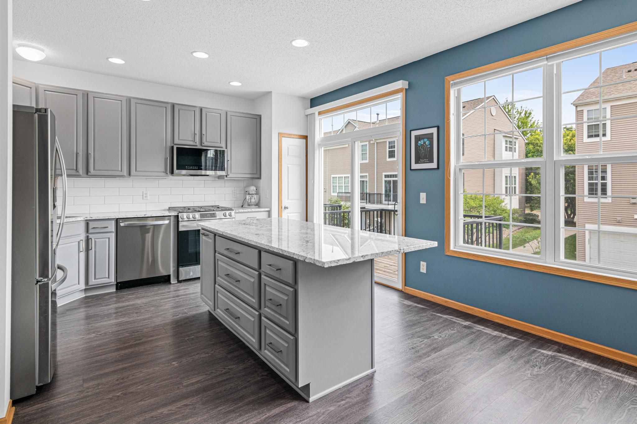  Beautifully Updated Living Near Downtown Robbinsdale - 物件實景