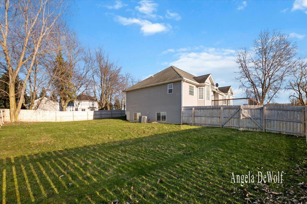 Hudsonville, Michigan, 49426, United States, 4 Bedrooms Bedrooms, ,3 BathroomsBathrooms,Residential,For Sale,1932787