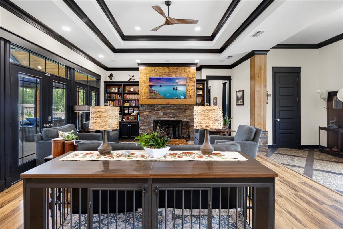 Long Branch, Texas, 75669, United States, 4 Bedrooms Bedrooms, ,4 BathroomsBathrooms,Residential,For Sale,1908688