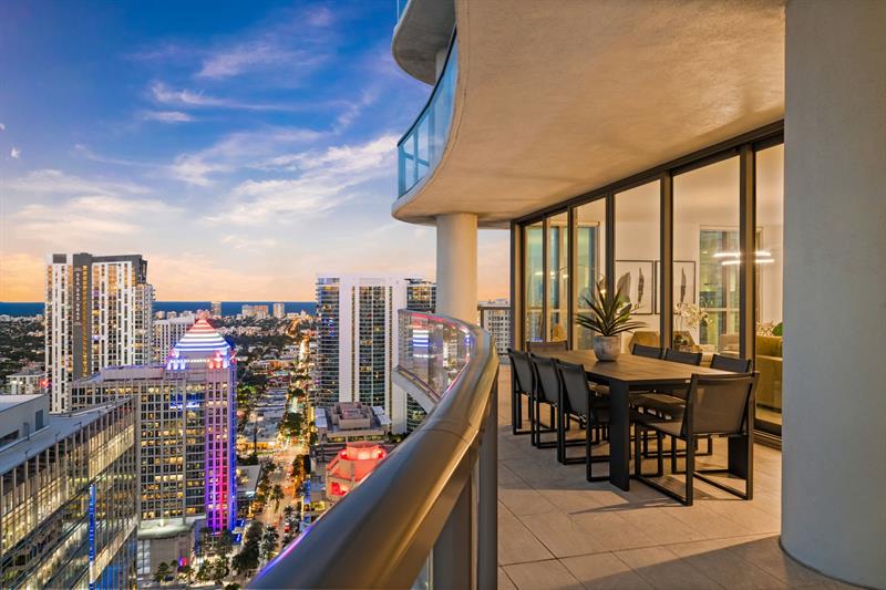 Fort Lauderdale, Florida, 33301, United States, 4 Bedrooms Bedrooms, ,5 BathroomsBathrooms,Residential,For Sale,1987961