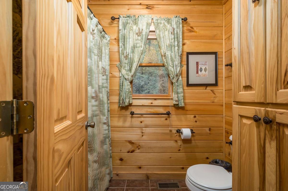 Ellijay, Georgia, 30540, United States, 3 Bedrooms Bedrooms, ,2 BathroomsBathrooms,Residential,For Sale,1972066