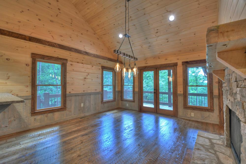 Mineral Bluff, Georgia, 30559, United States, 4 Bedrooms Bedrooms, ,4 BathroomsBathrooms,Residential,For Sale,1871299