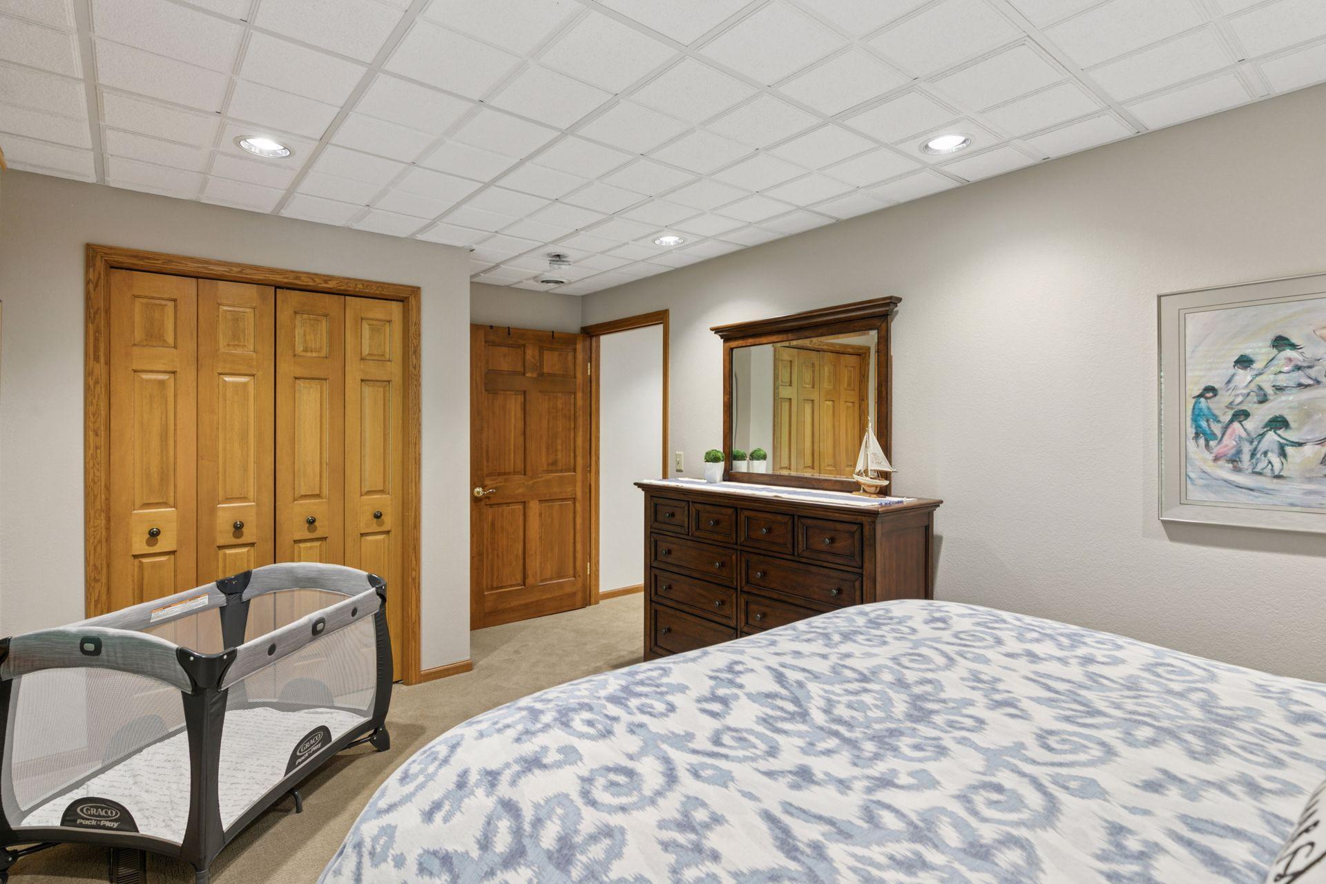 Chanhassen, Minnesota, 55318, United States, 5 Bedrooms Bedrooms, ,2 BathroomsBathrooms,Residential,For Sale,1847378