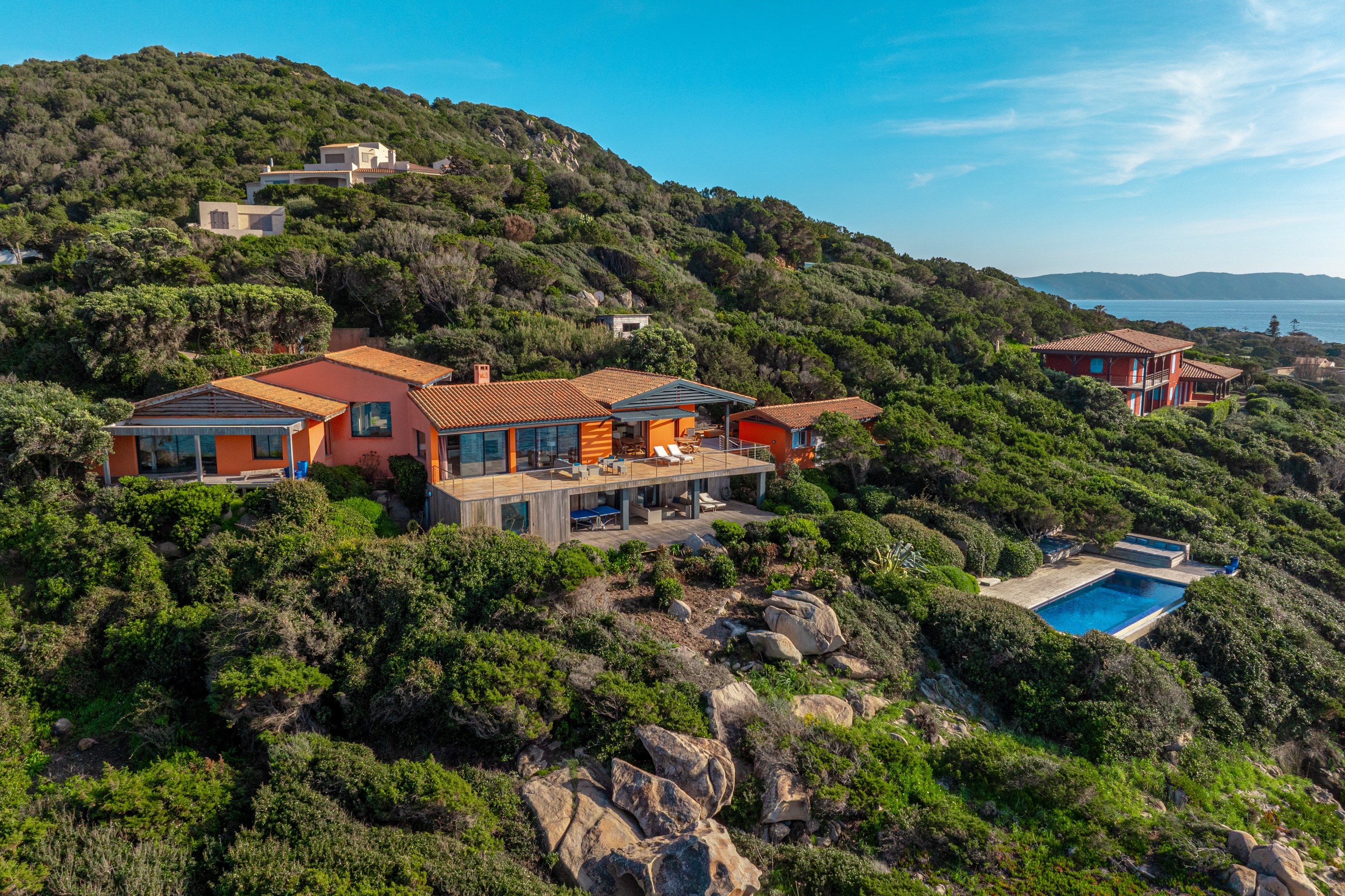  Luxury waterfront villa, pool and sea view at Coti-Chiavari / Gulf of Ajaccio -… - 物件實景