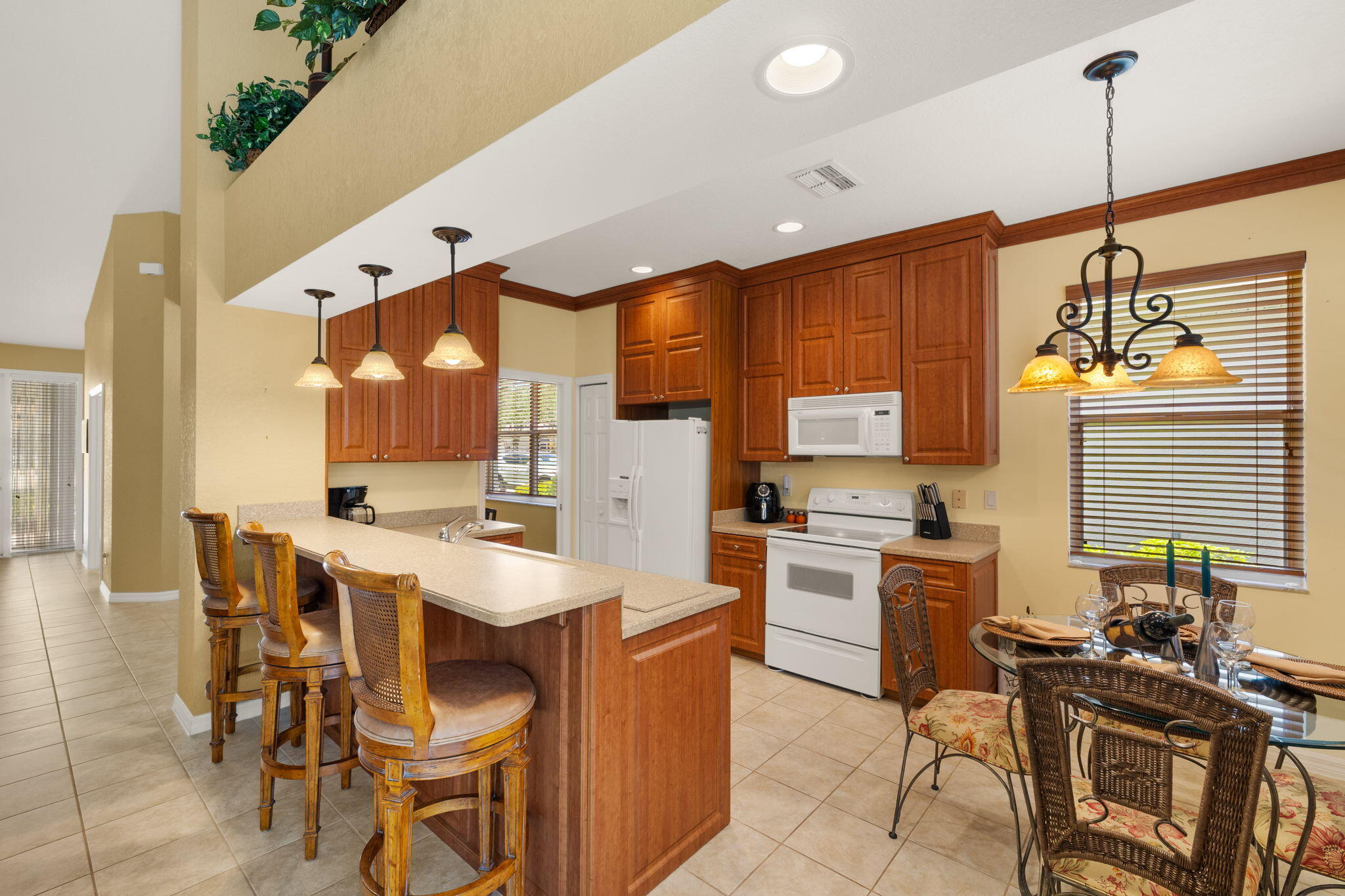 Naples, Florida, 34104, United States, 2 Bedrooms Bedrooms, ,2 BathroomsBathrooms,Residential,For Sale,1990967