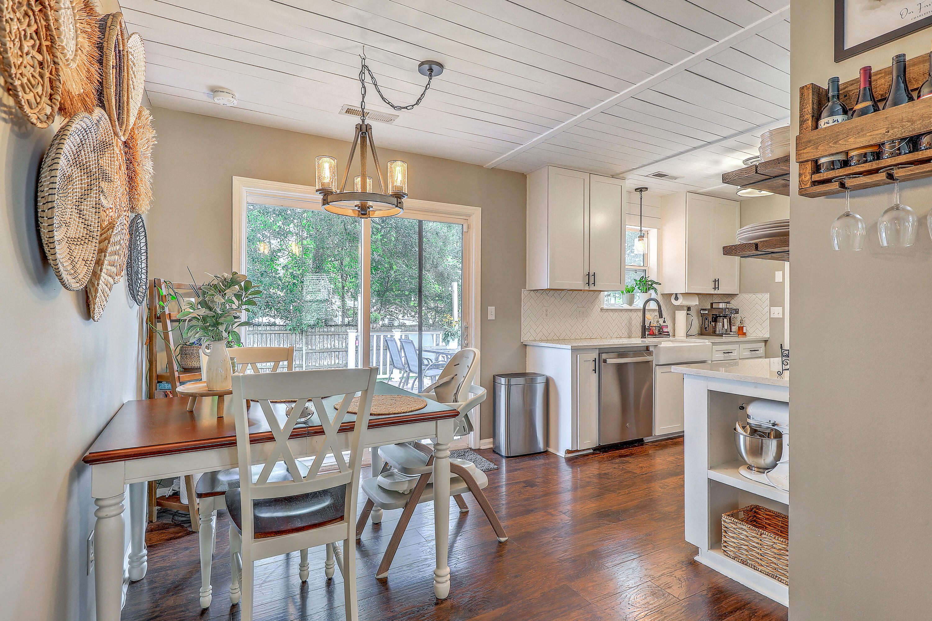 Charleston, South Carolina, 29412, United States, 3 Bedrooms Bedrooms, ,2 BathroomsBathrooms,Residential,For Sale,1980992