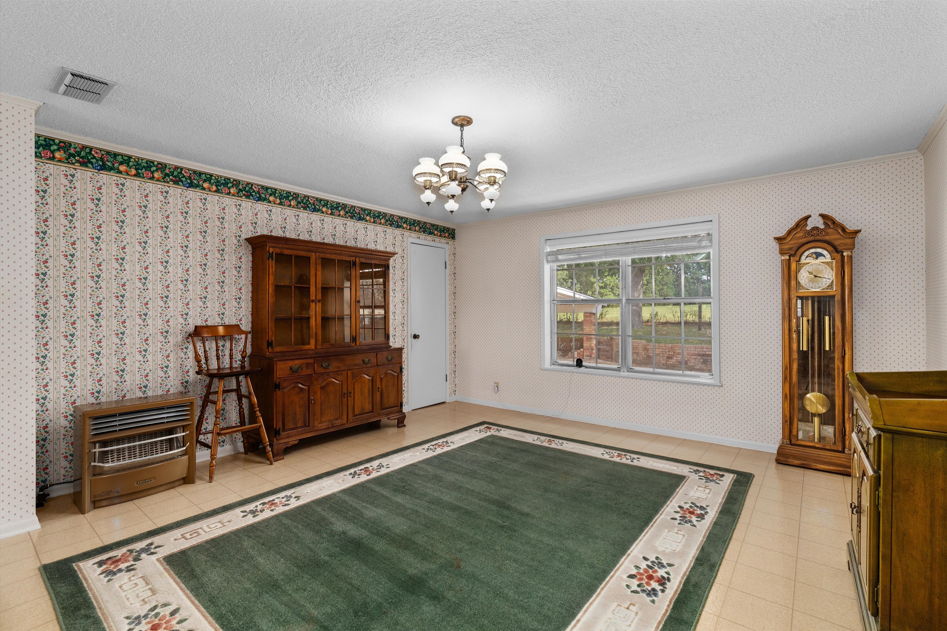 Henderson, Texas, 75654, United States, 3 Bedrooms Bedrooms, ,2 BathroomsBathrooms,Residential,For Sale,1983908