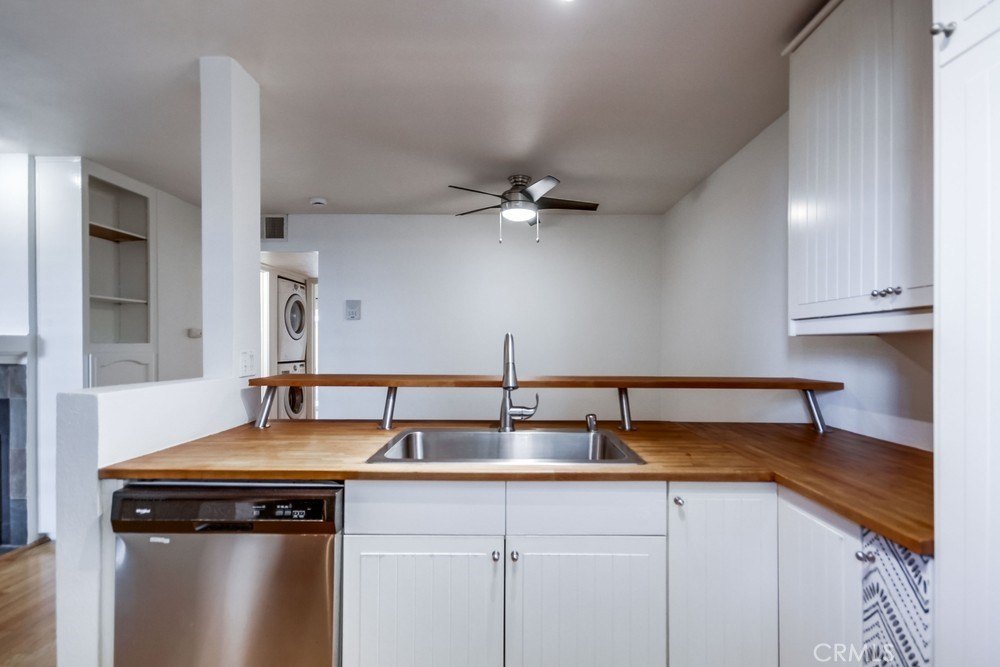 San Diego, California, 92104, United States, 2 Bedrooms Bedrooms, ,1 BathroomBathrooms,Residential,For Sale,1970818